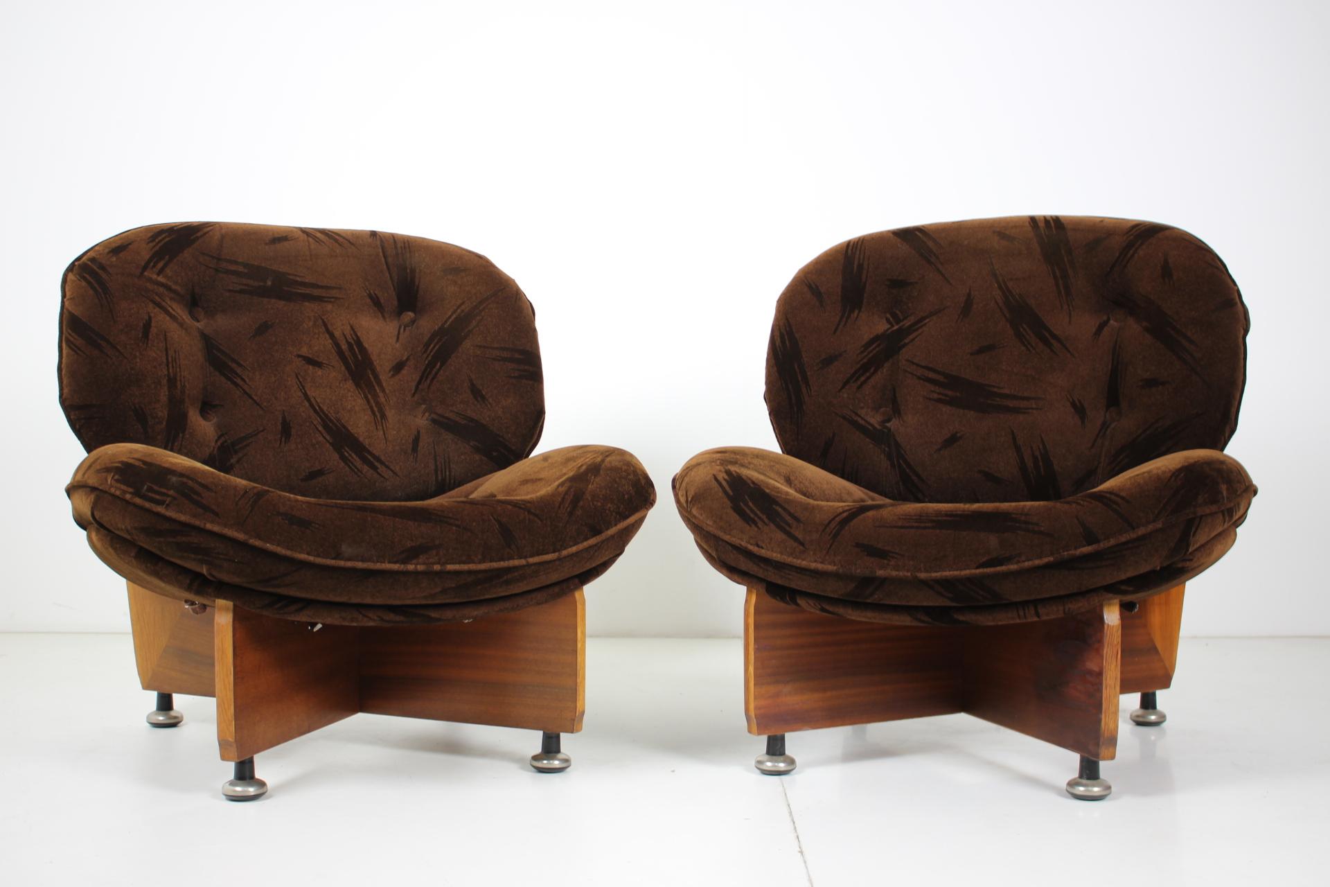 Mid-Century Modern Set of Two German Armchairs, 1970s
