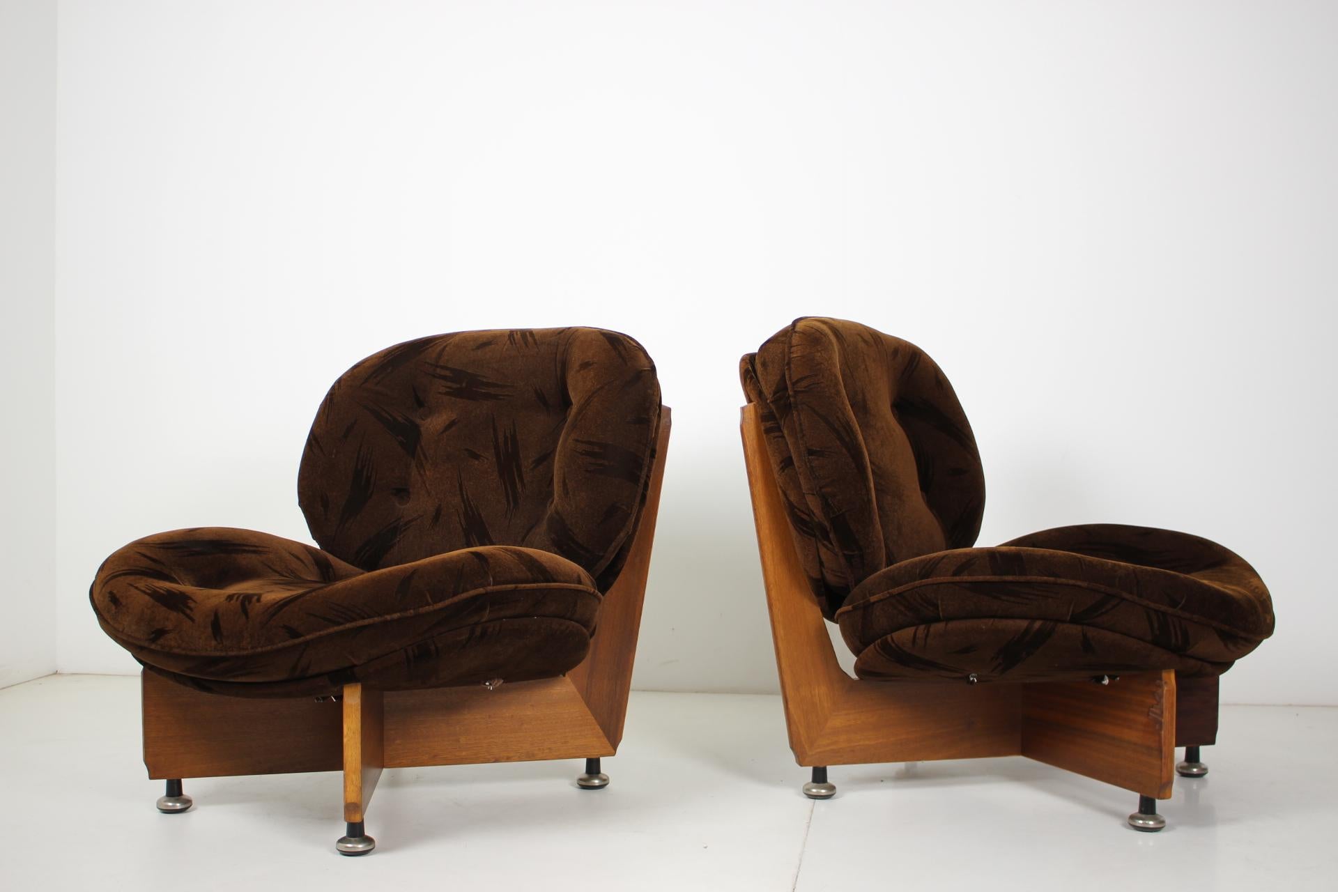 Set of Two German Armchairs, 1970s In Good Condition In Praha, CZ