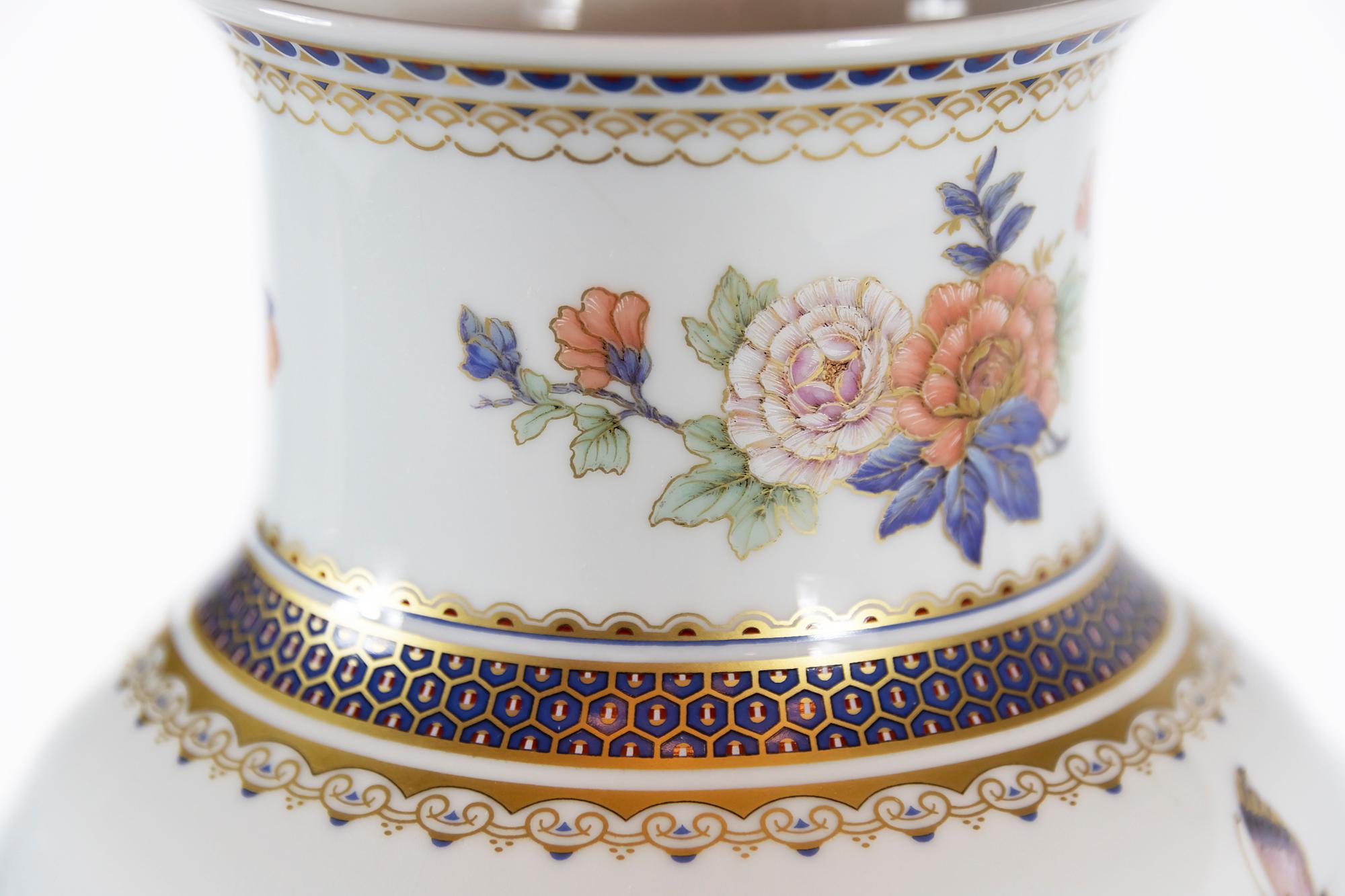 kaiser porcelain vase value