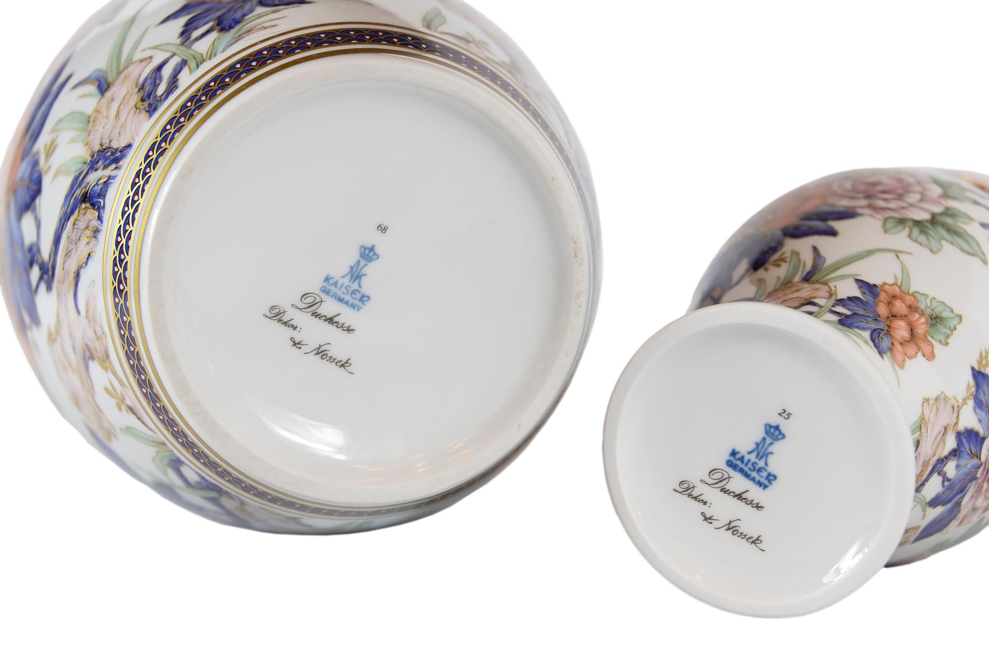 Set of Two German Kaiser Porcelain Vases In Good Condition In Vilnius, LT