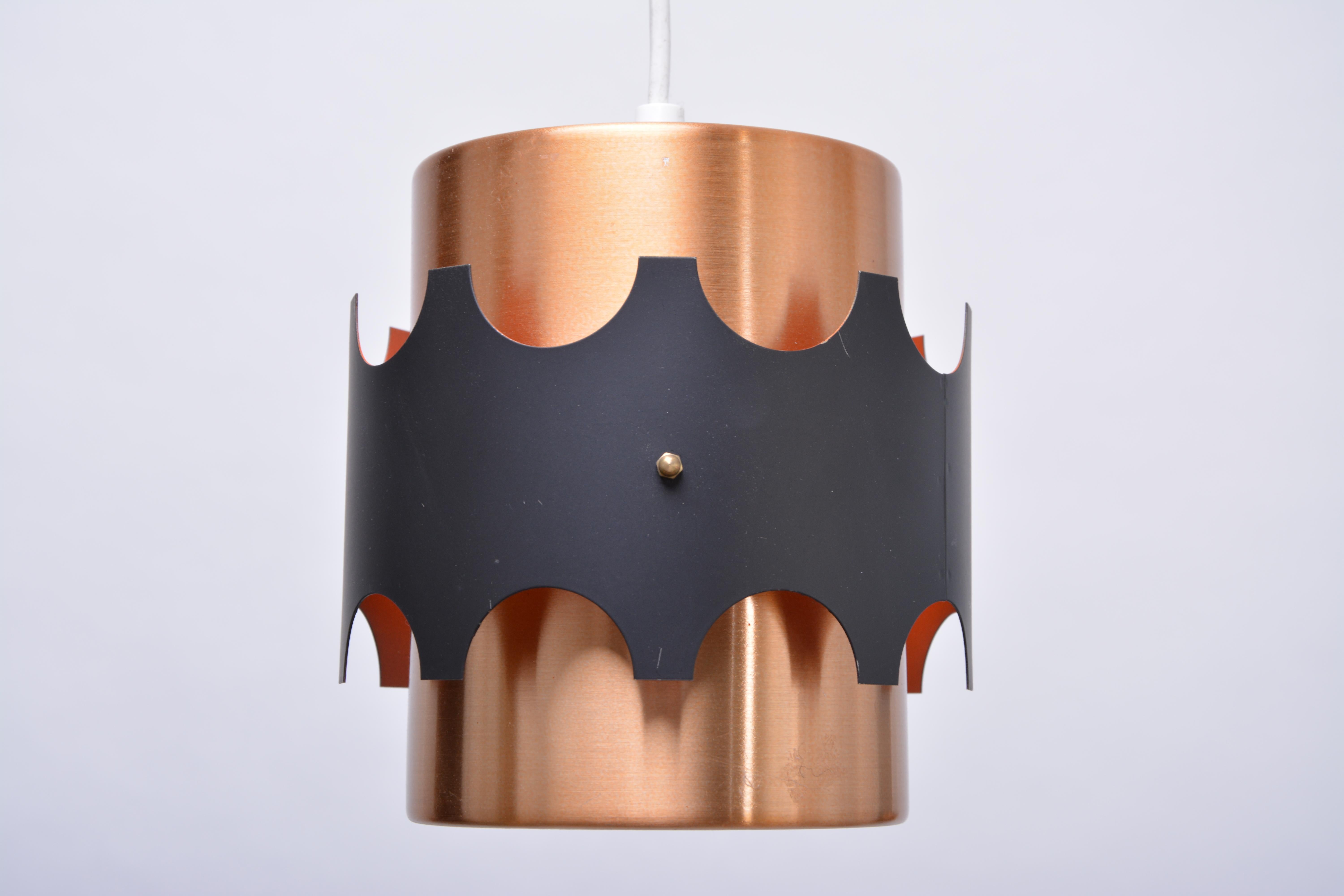 Set of Two German Midcentury Copper-Colored Pendant Lights In Good Condition For Sale In Berlin, DE
