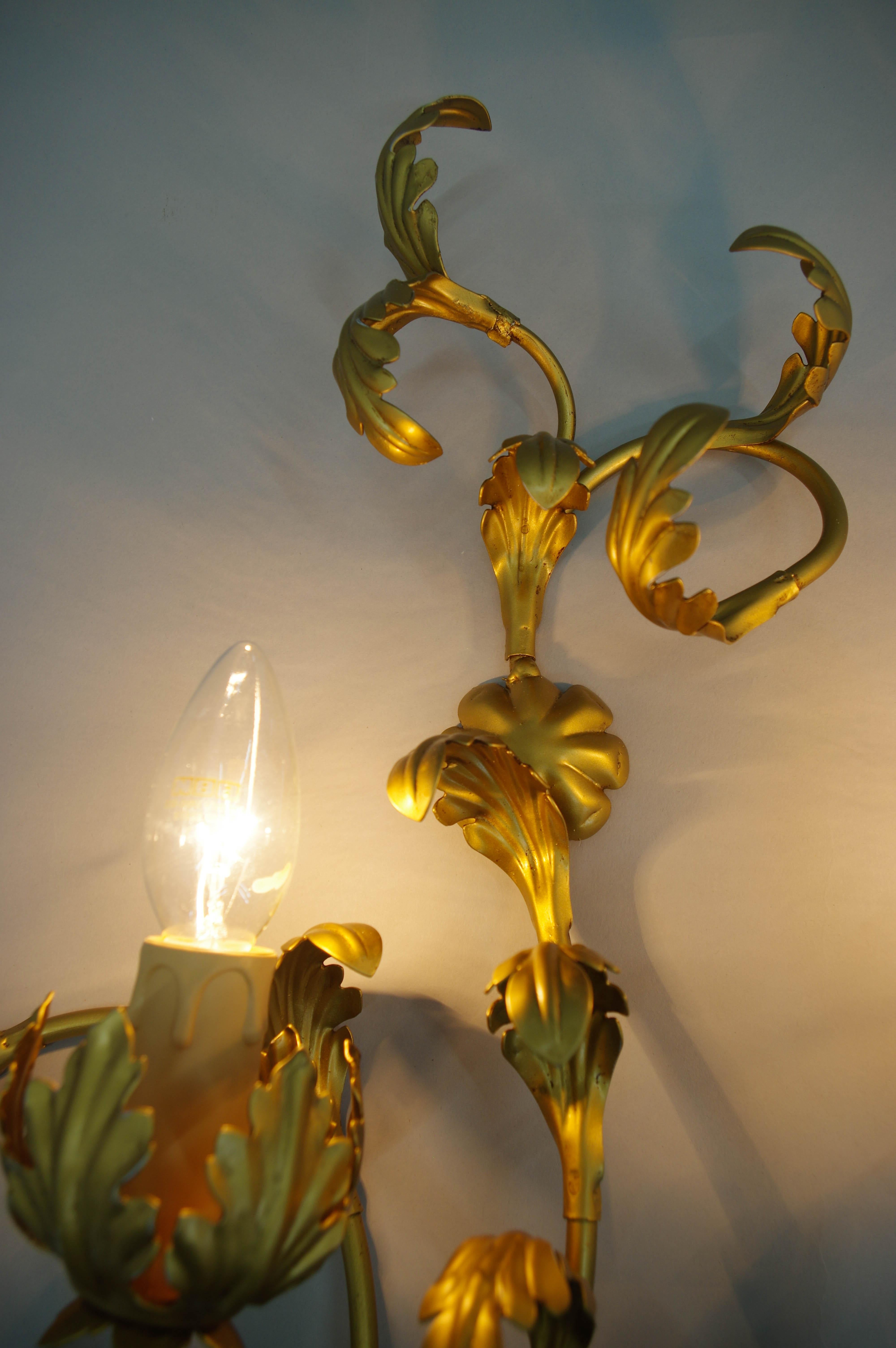 Set of Two Gilt Wall Lamps, Italy, 1960s For Sale 3