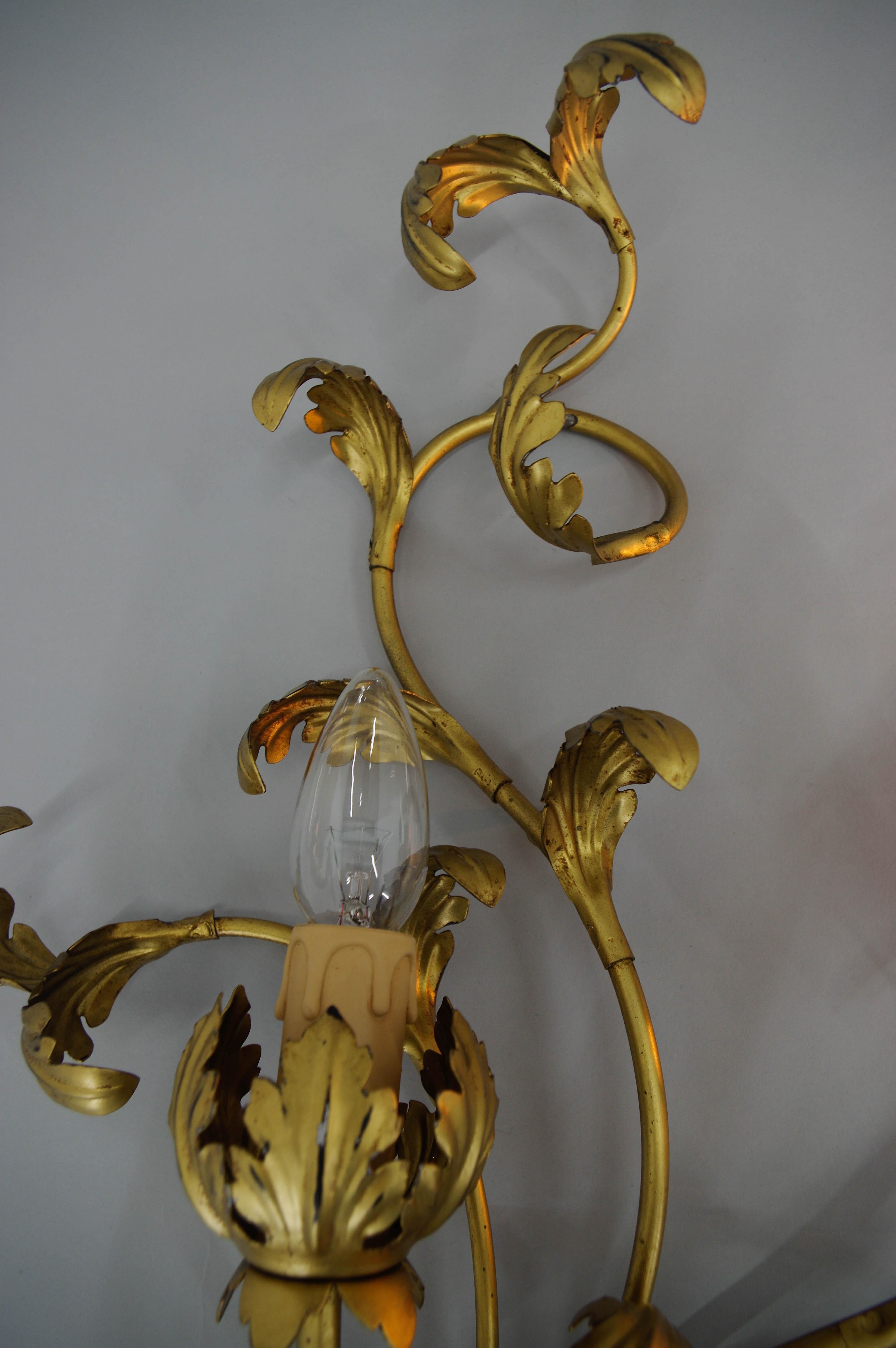 Set of Two Gilt Wall Lamps, Italy, 1960s For Sale 4