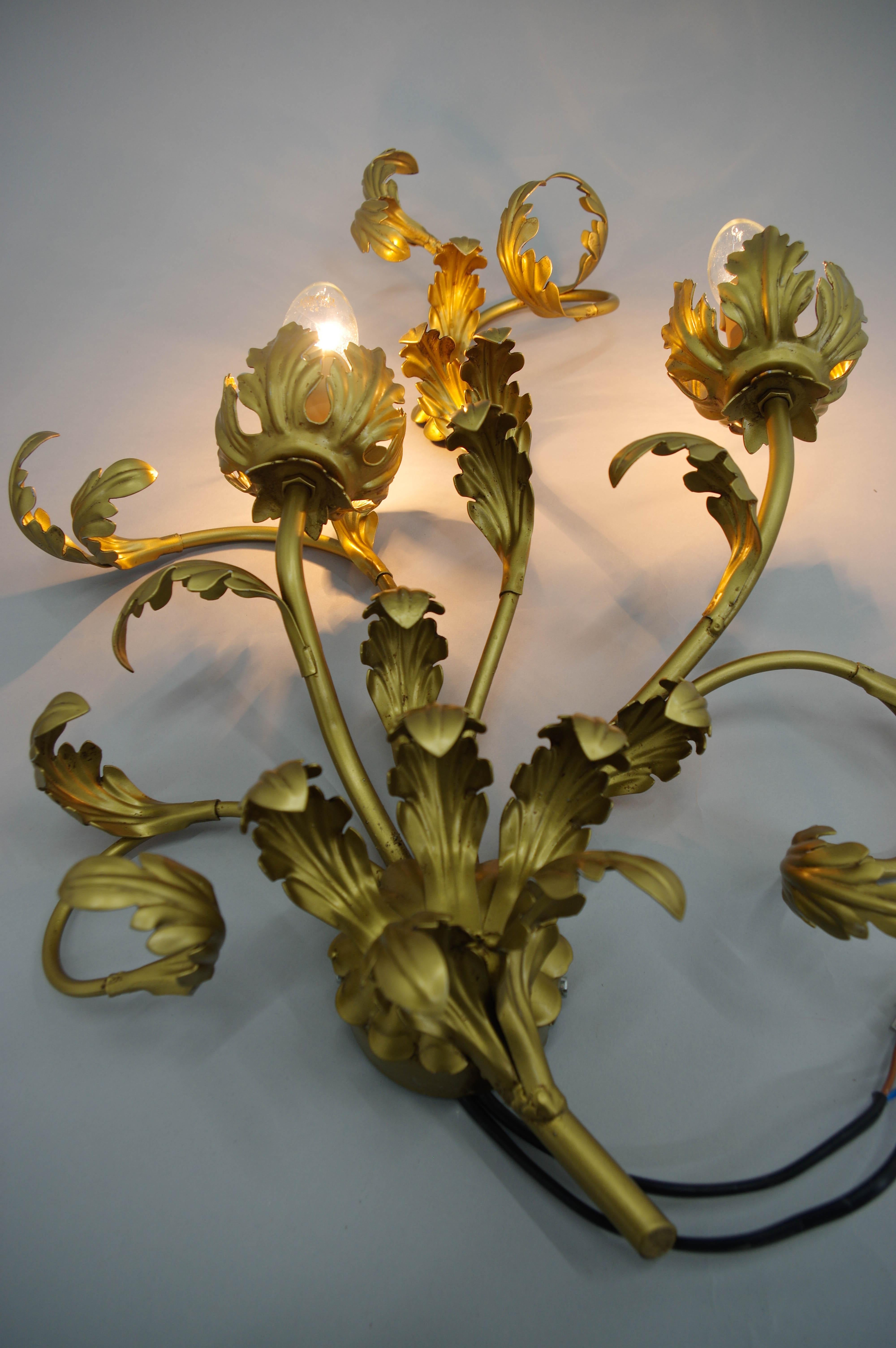 Set of Two Gilt Wall Lamps, Italy, 1960s For Sale 2