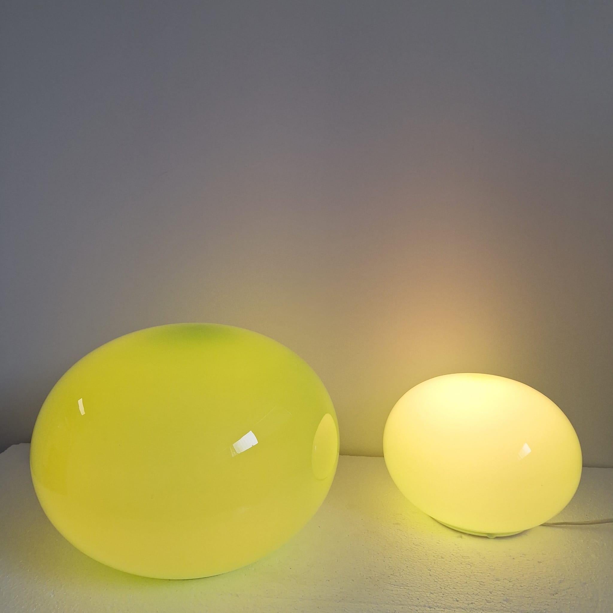 Européen Ensemble de deux lampes de table en verre par ILU di Vetro en vente