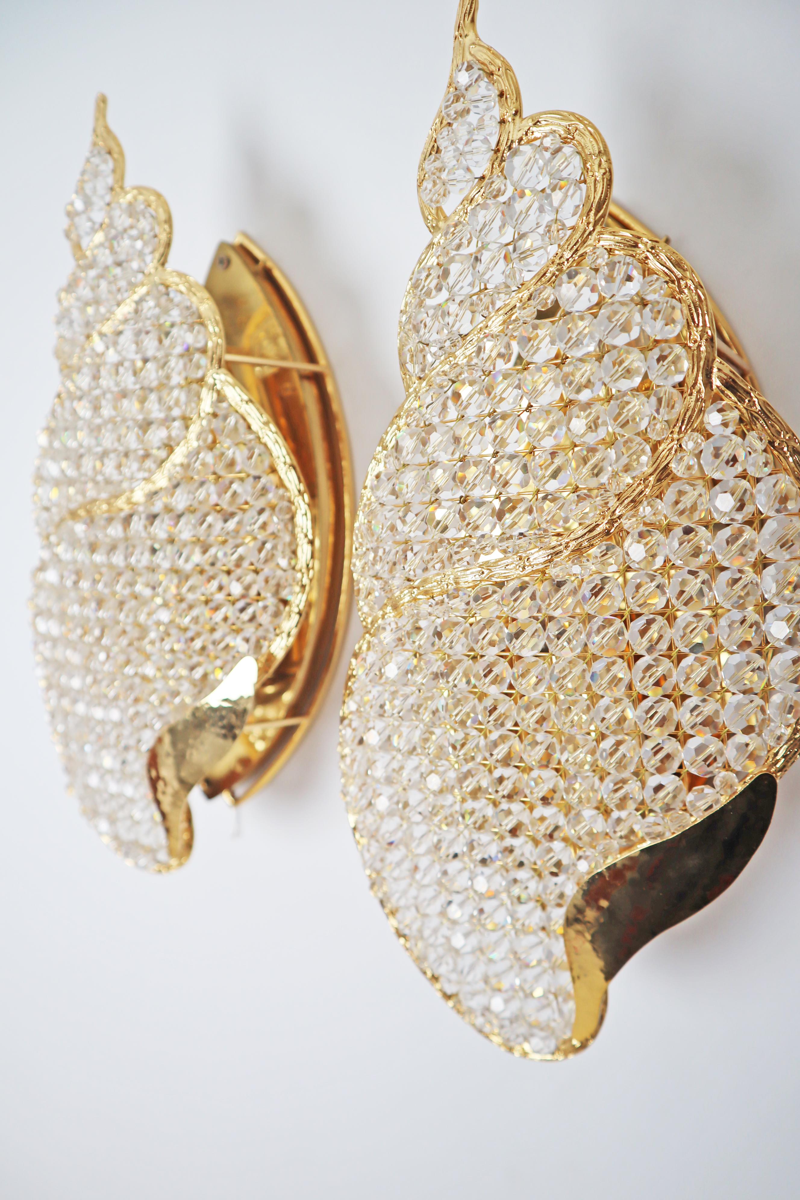 Set de dos apliques joya dorados con forma de caracol de agua en venta 4