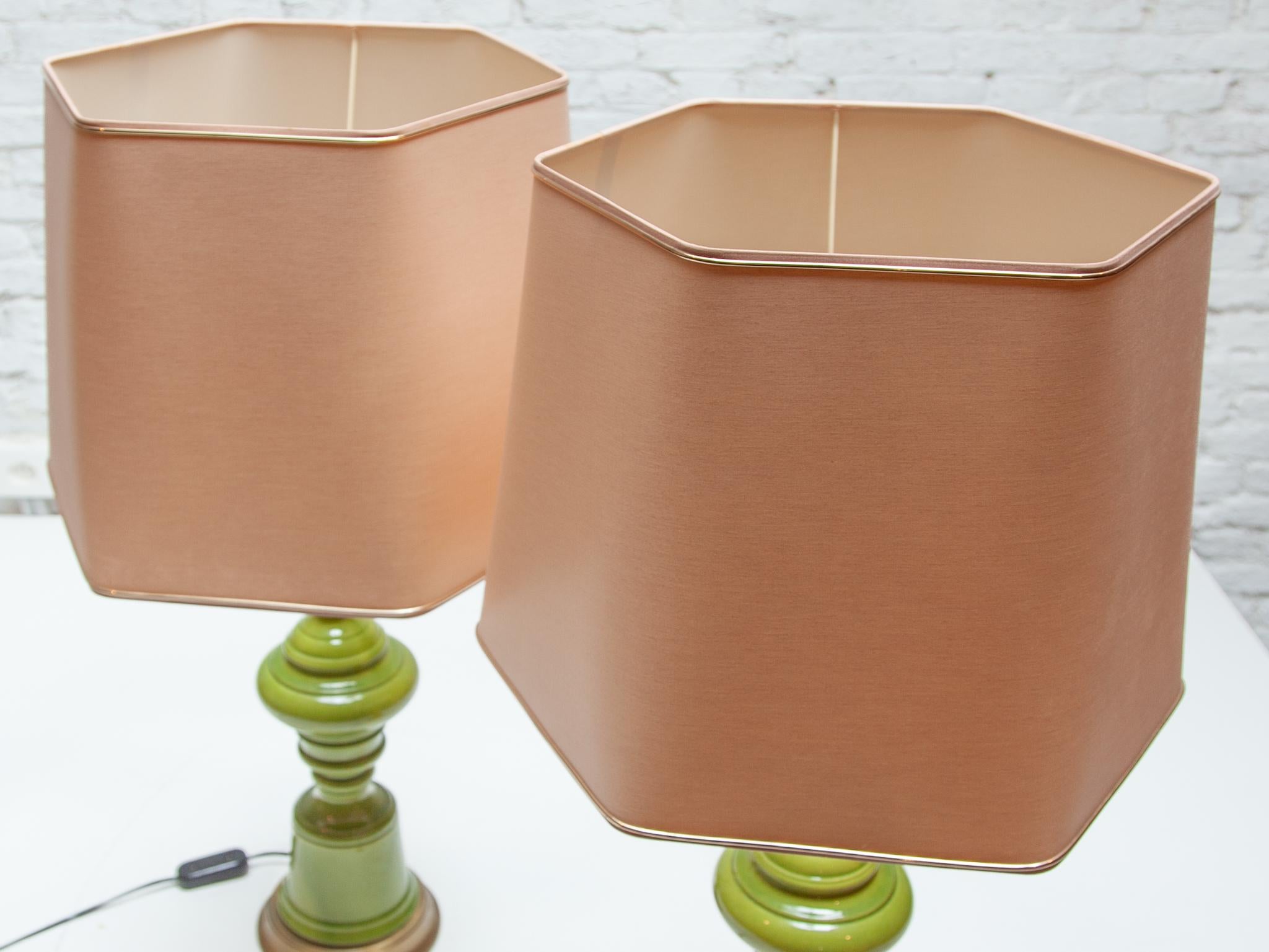 Set of two Green Ceramic Table lamps attributed to Poul Eliasen, 1960s For Sale 2