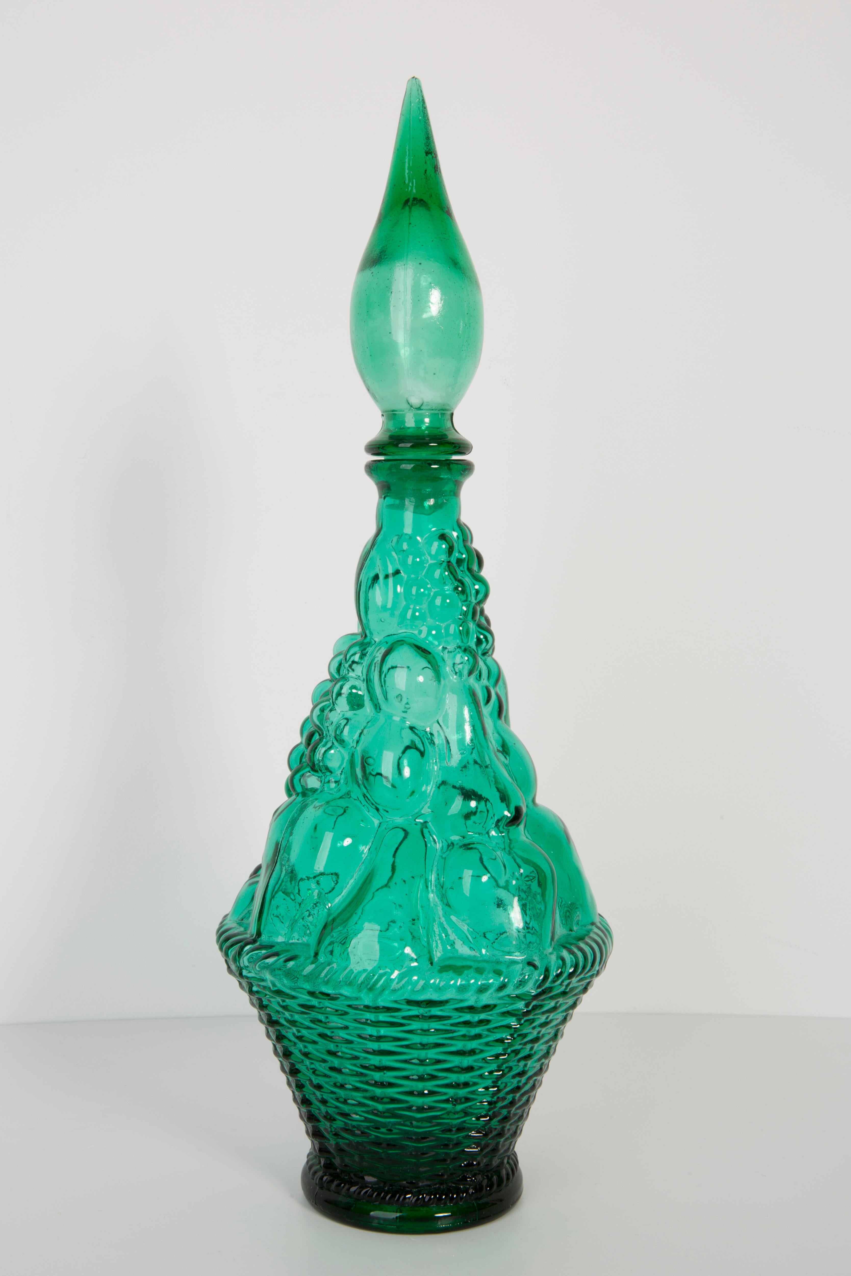 Set of Two Green Glass Genie Decanters with Stoppers, 20th Century, Italy, 1960s For Sale 1