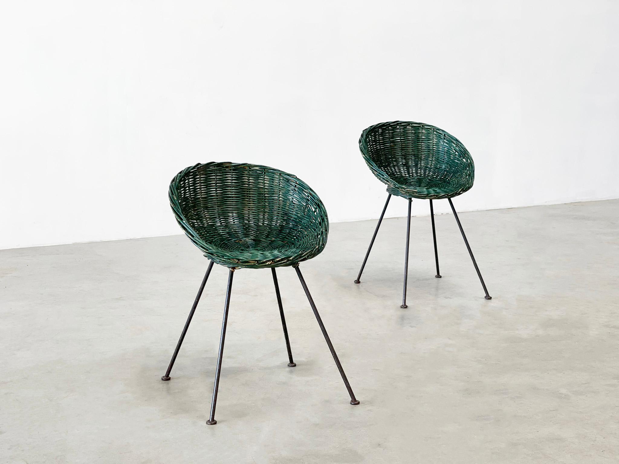 Mid-20th Century Set of two green rattan easy chairs For Sale