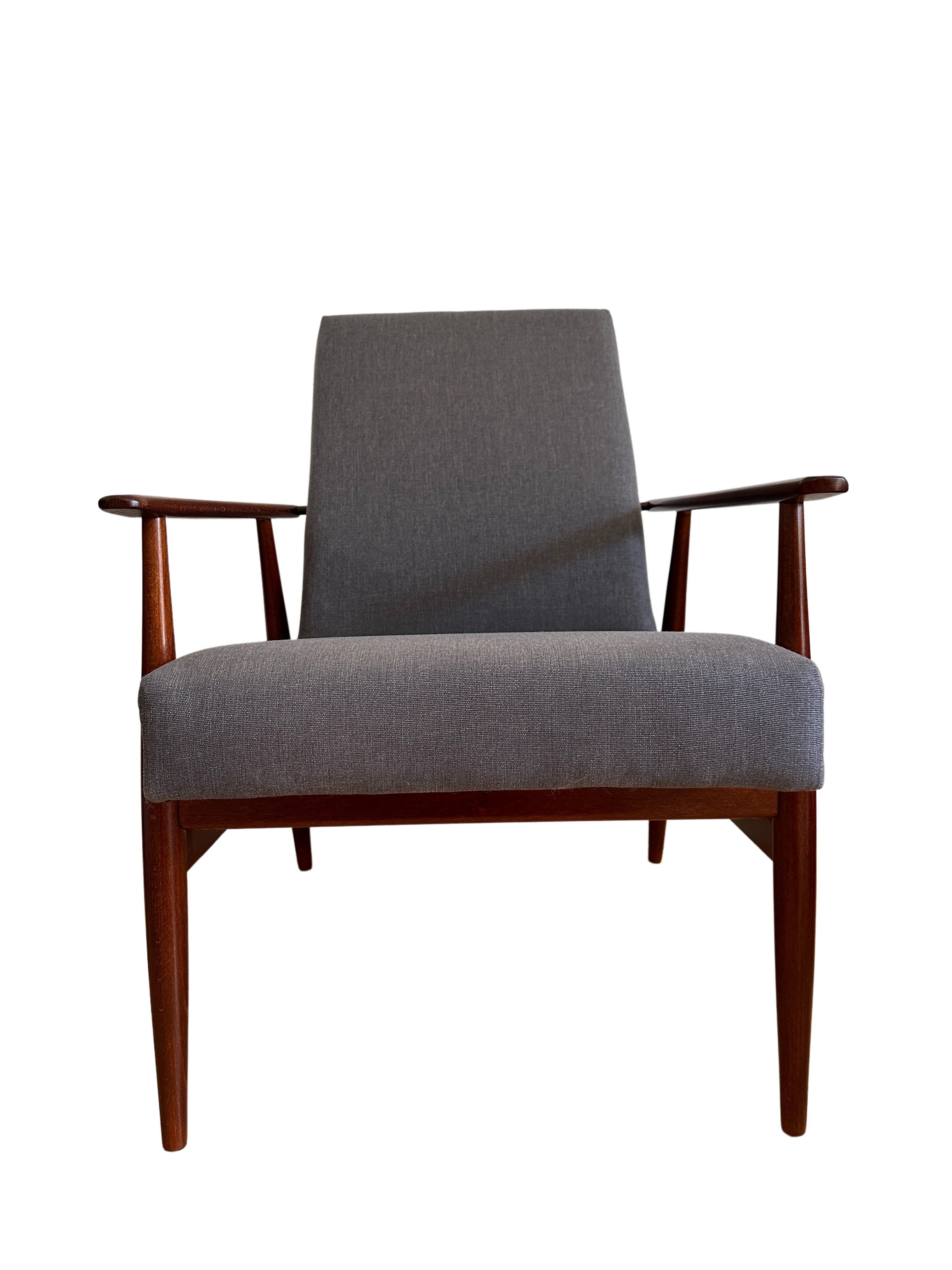 Hand-Crafted Set of Two Grey Armchairs in Kvadrat Upholstery by Henryk Lis, Europe, 1960s For Sale