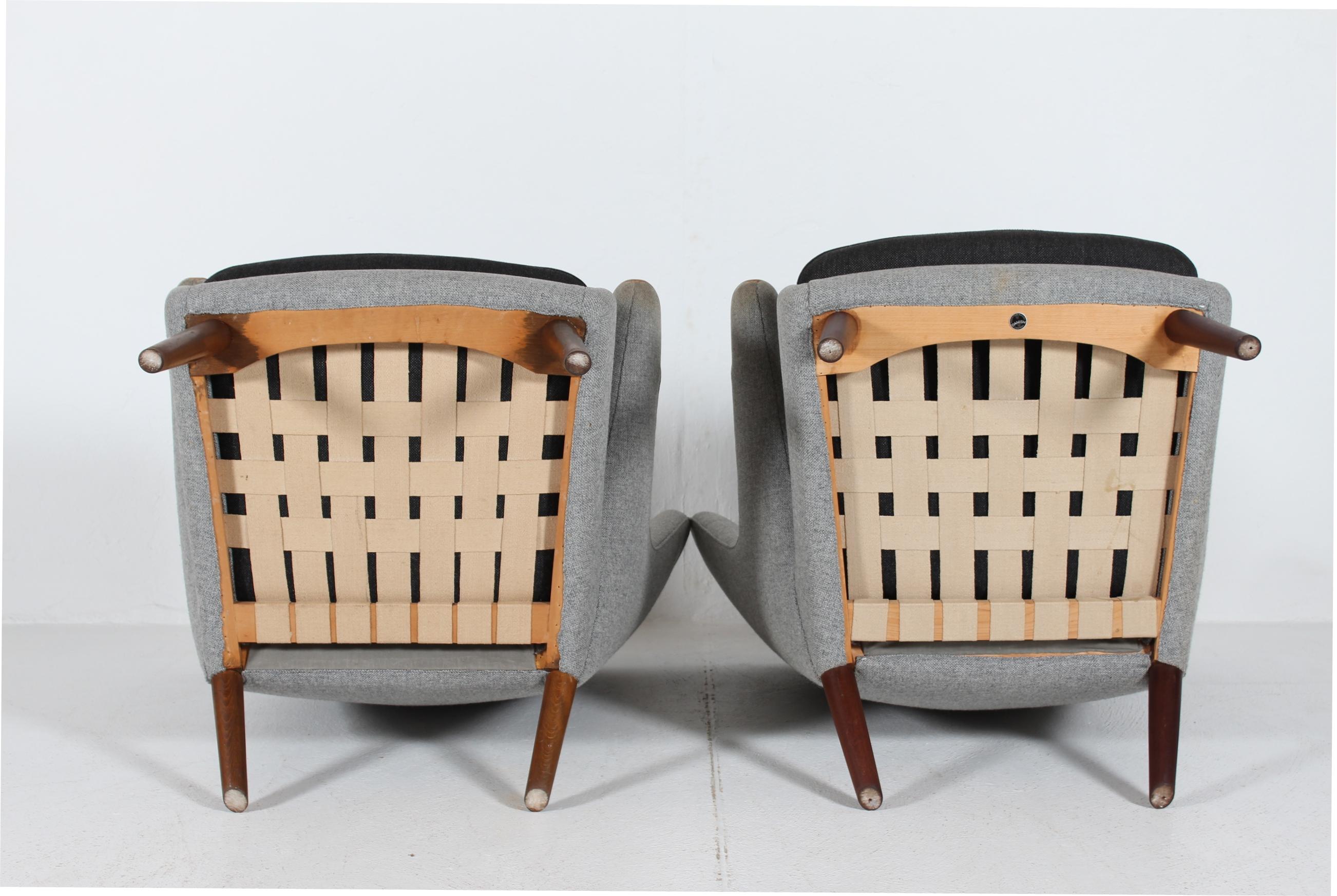Ensemble de deux chaises Papa Bear de H. J. Wegner avec tapisserie Hallingdal grise, années 1960 en vente 1