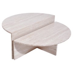 Set von zwei halbrunden Couchtischen aus cremefarbenem Travertin von Up & Up, Italien, 1970
