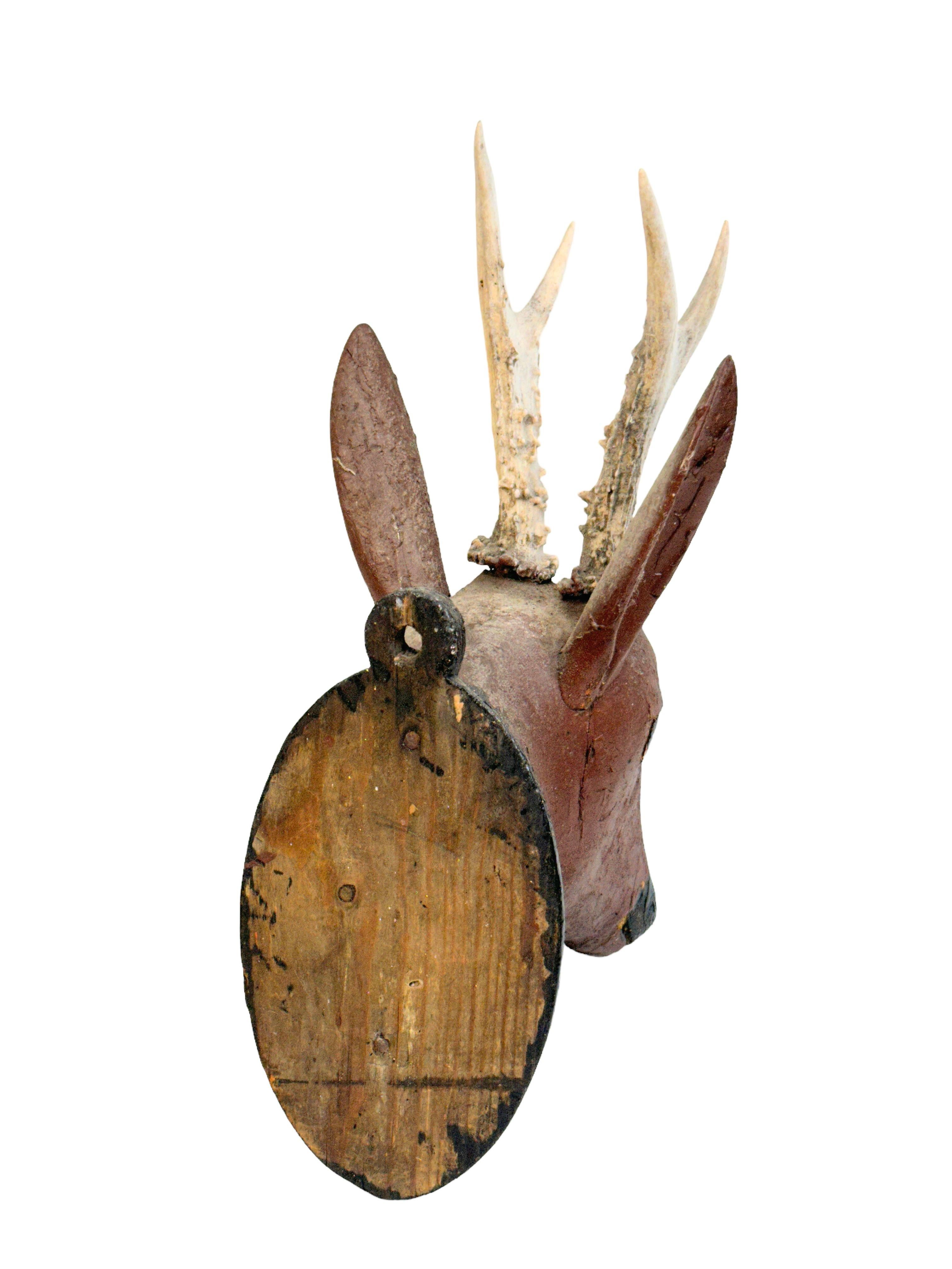Set of Two Hand Carved Folk Art Deer Head with Real Antlers, 19th Century In Good Condition For Sale In Nuernberg, DE