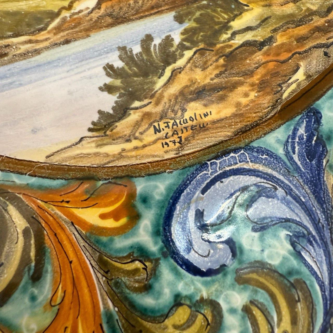 Set of Two Hand-Pair of Italian Renaissance Style Platters by N. Tapolini, 1970s For Sale 4