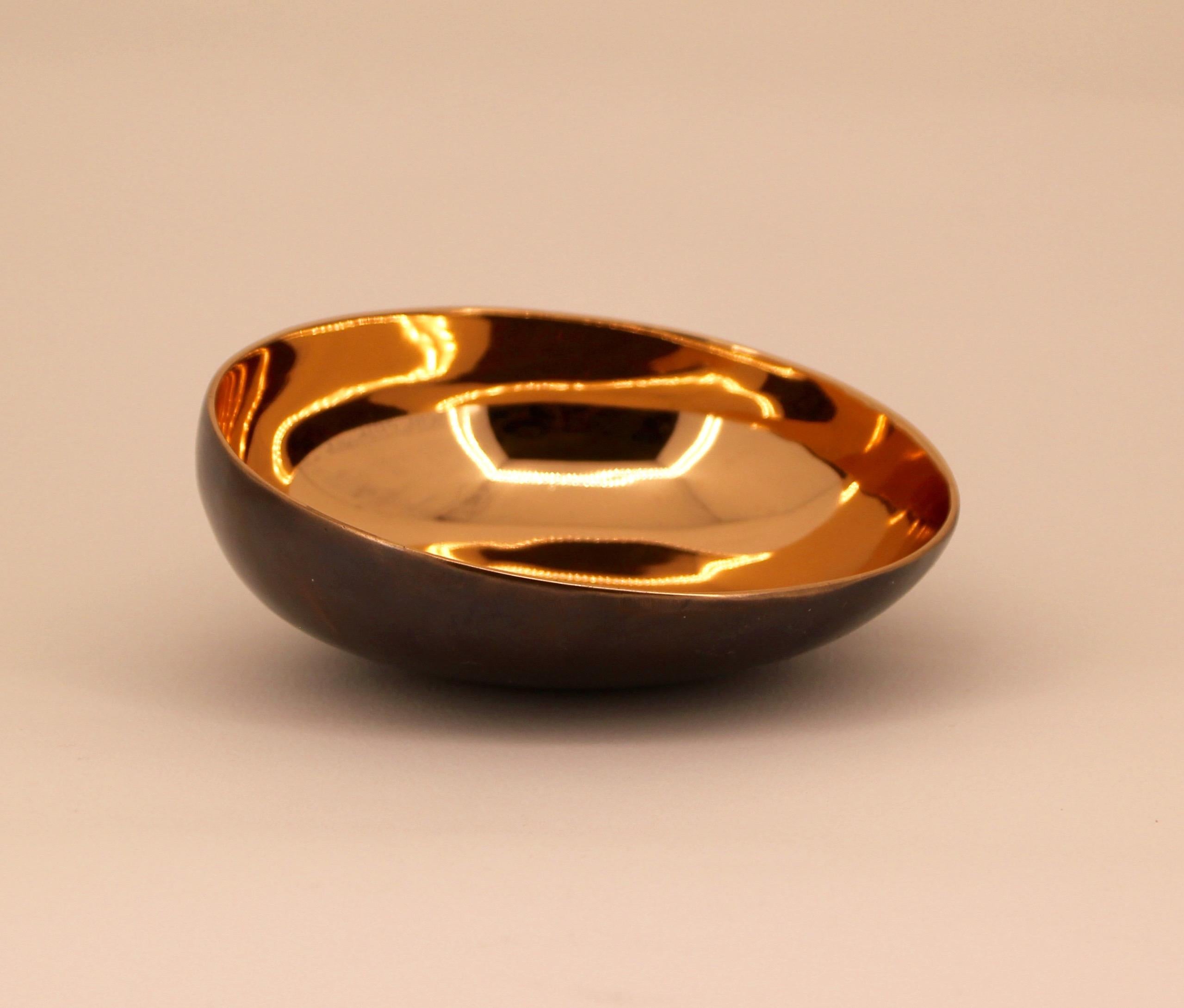 Set of Two Handmade Cast Bronze Indian Bowl, Vide-Poche For Sale 3
