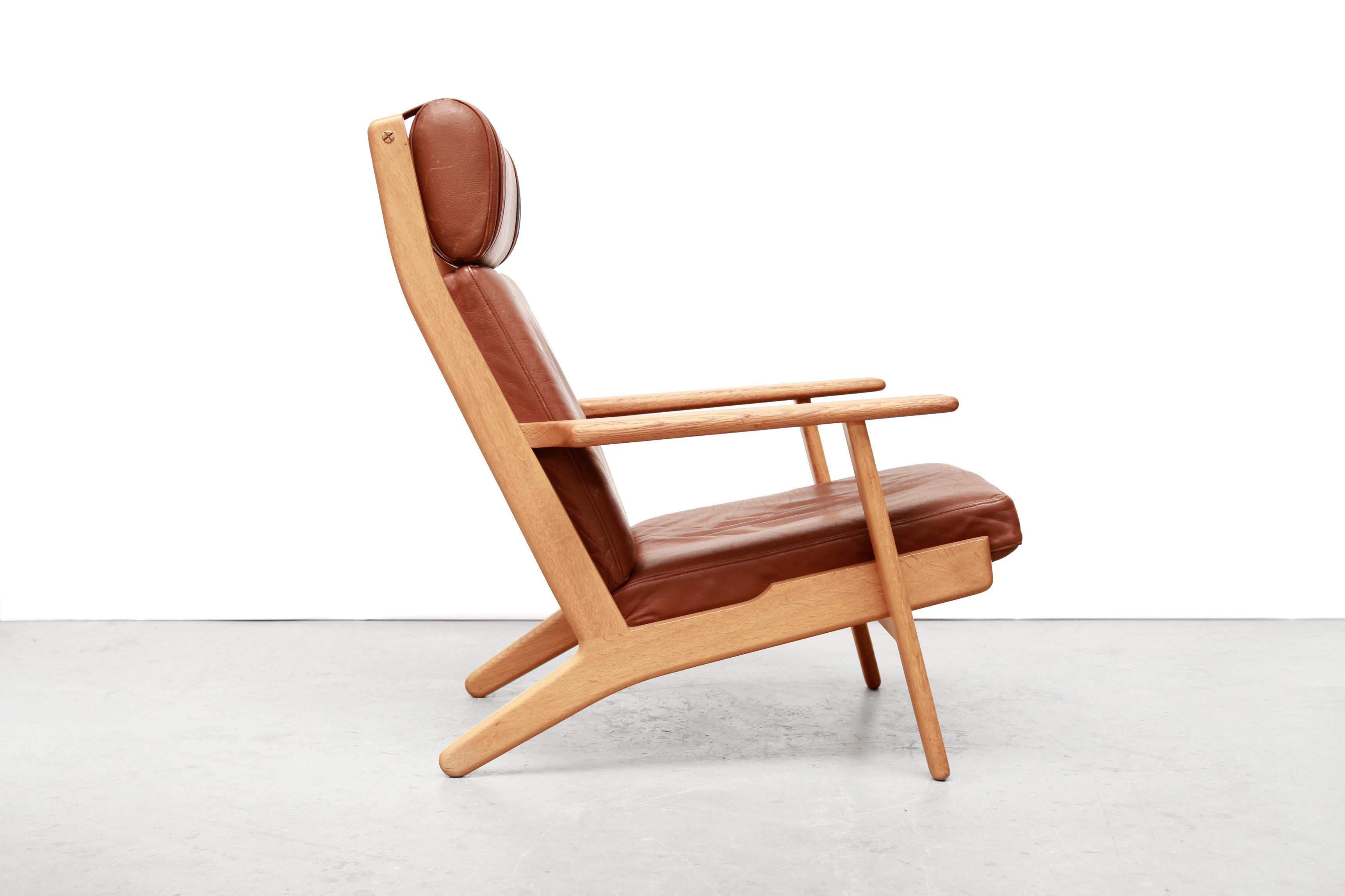 Scandinavian Modern Set of Two Hans J Wegner GE290 Leather Lounge Chairs for GETAMA, 1960s
