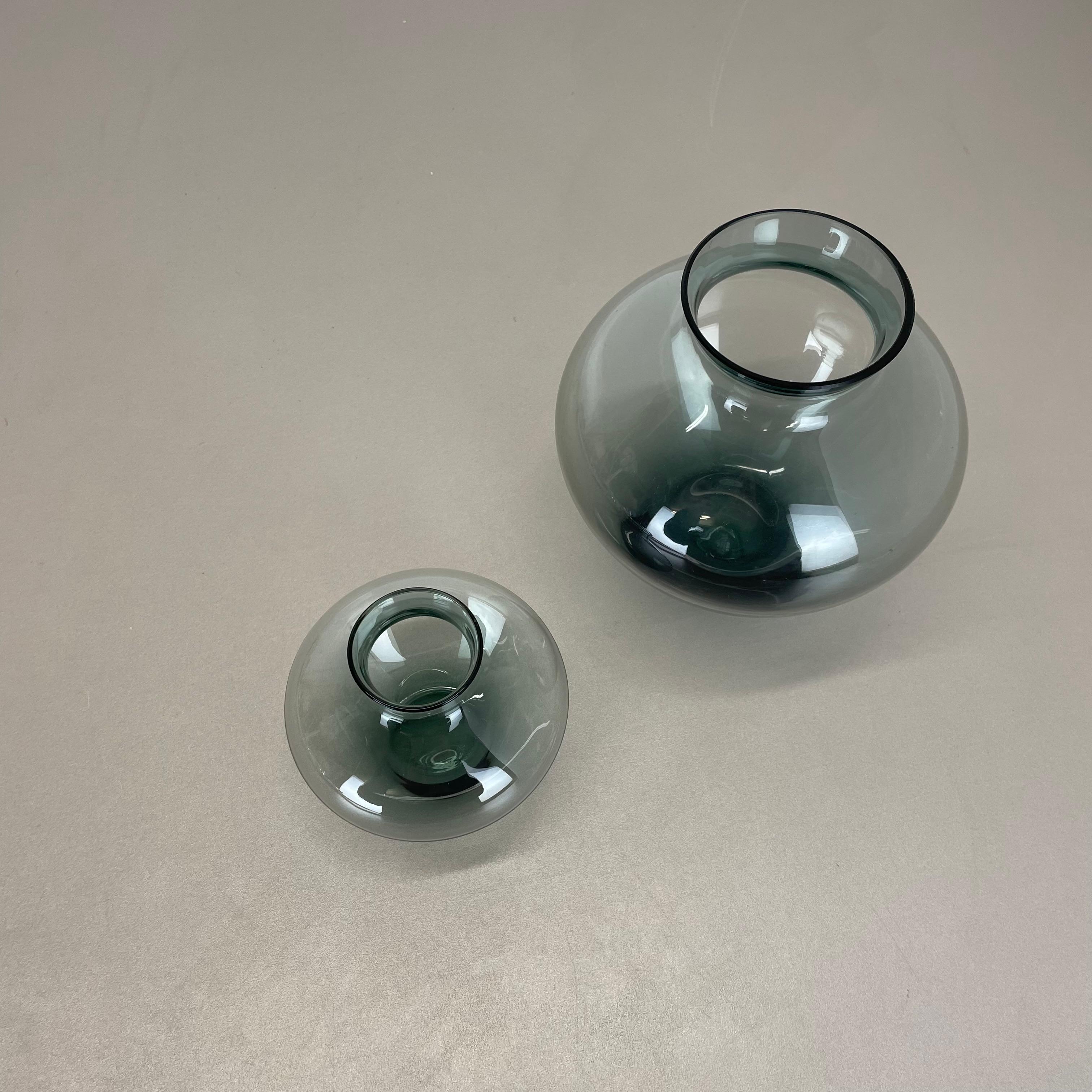 Mid-Century moderno Set di due vasi a cuore Turmaline di Wilhelm Wagenfeld per WMF Germania, anni '60 in vendita