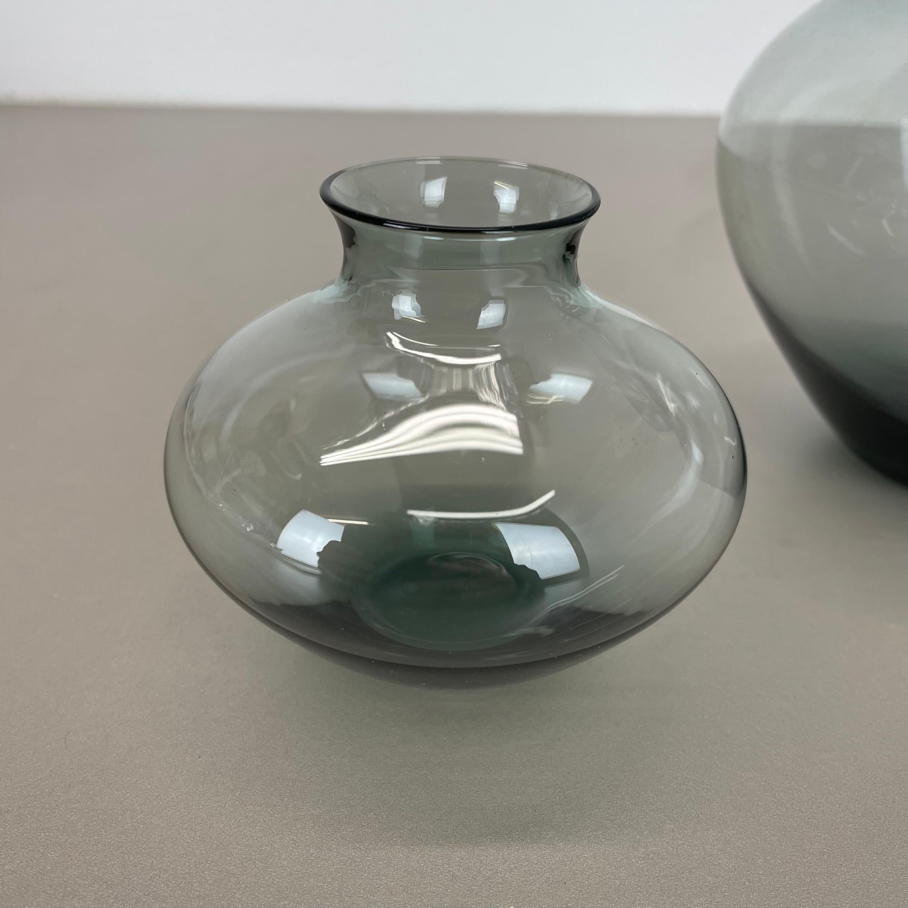 Metà XX secolo Set di due vasi a cuore Turmaline di Wilhelm Wagenfeld per WMF Germania, anni '60 in vendita