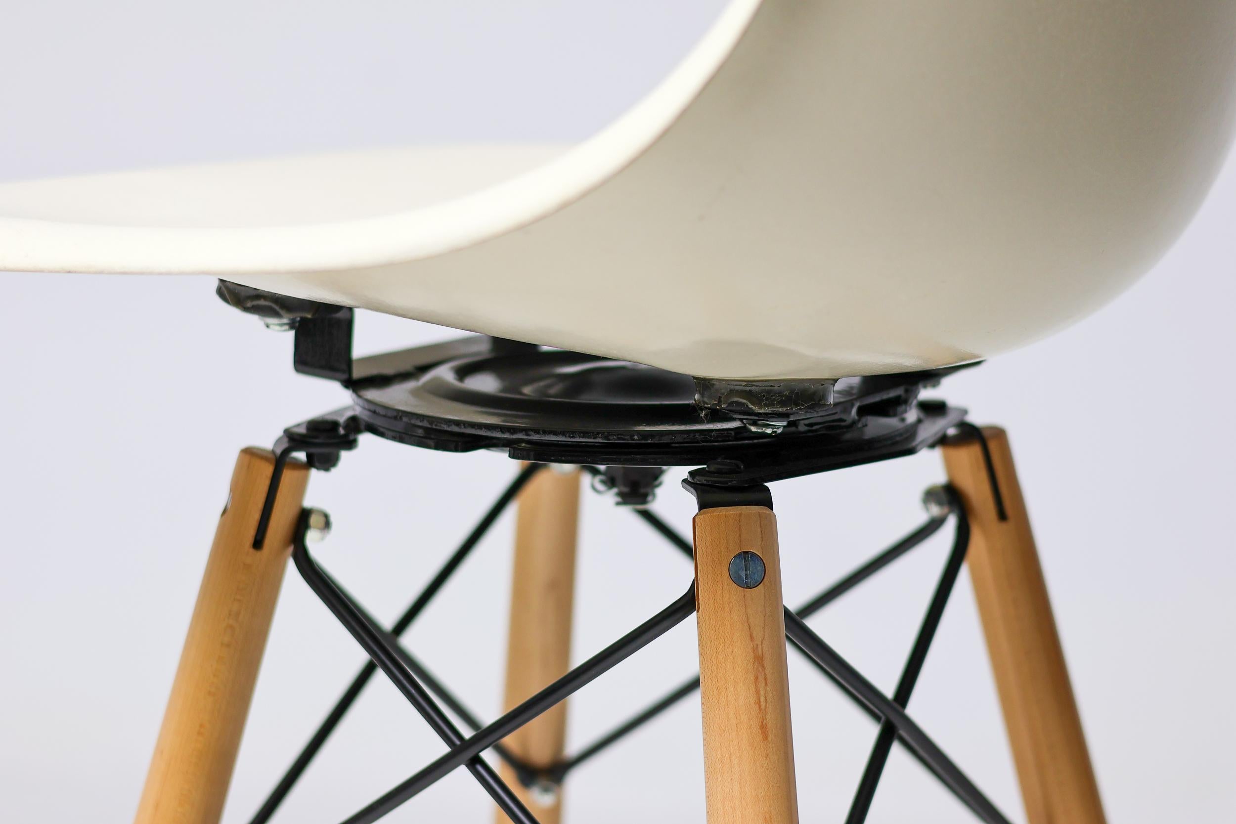 Set of Two Herman Miller Mid Century Modern Charles Eames 