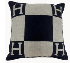Satz von zwei Hermès Avalon Kissen aus Vorbesitz