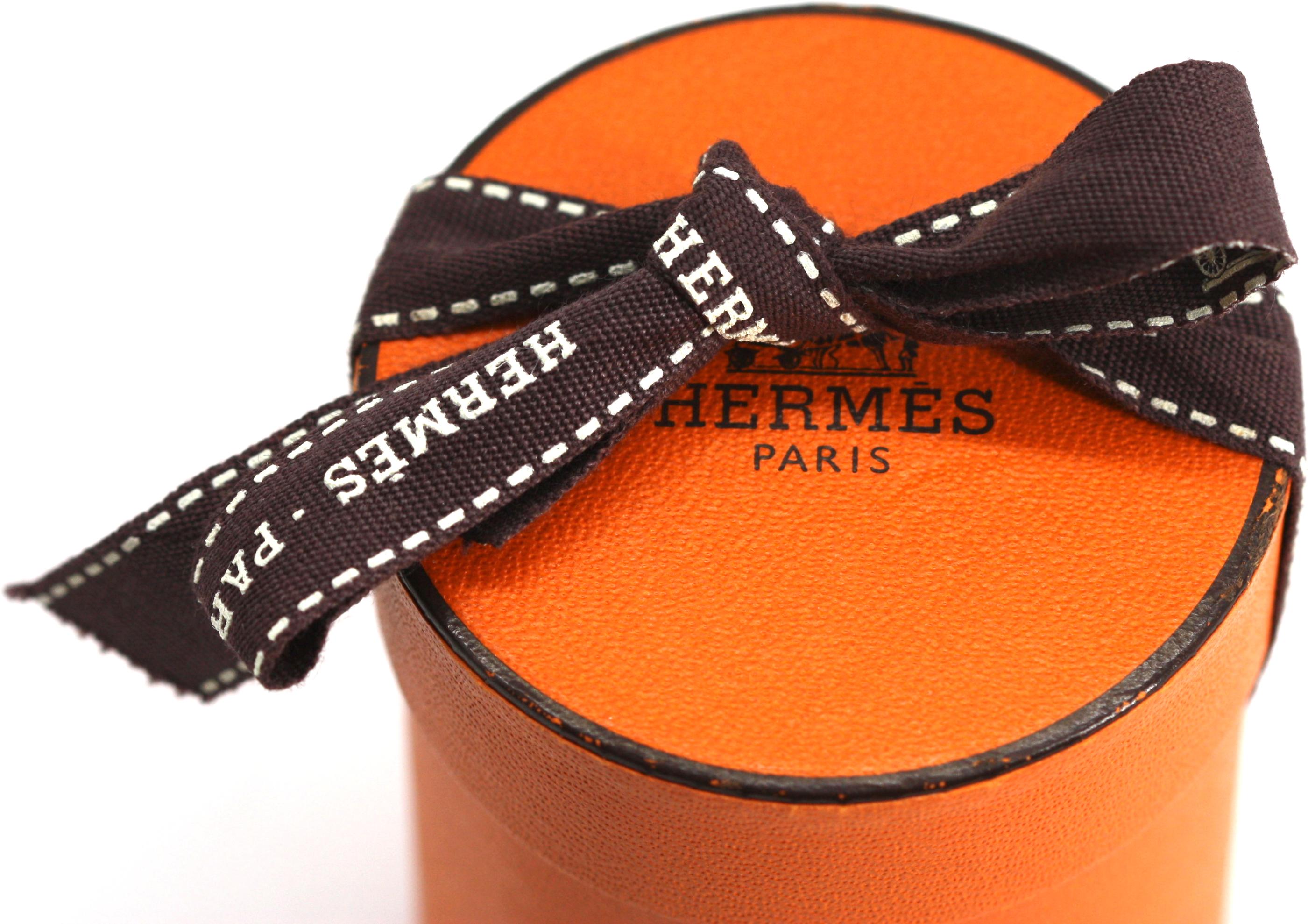 Conjunto de dos pañuelos Hermes de seda Twilly Firmado Marrón en venta