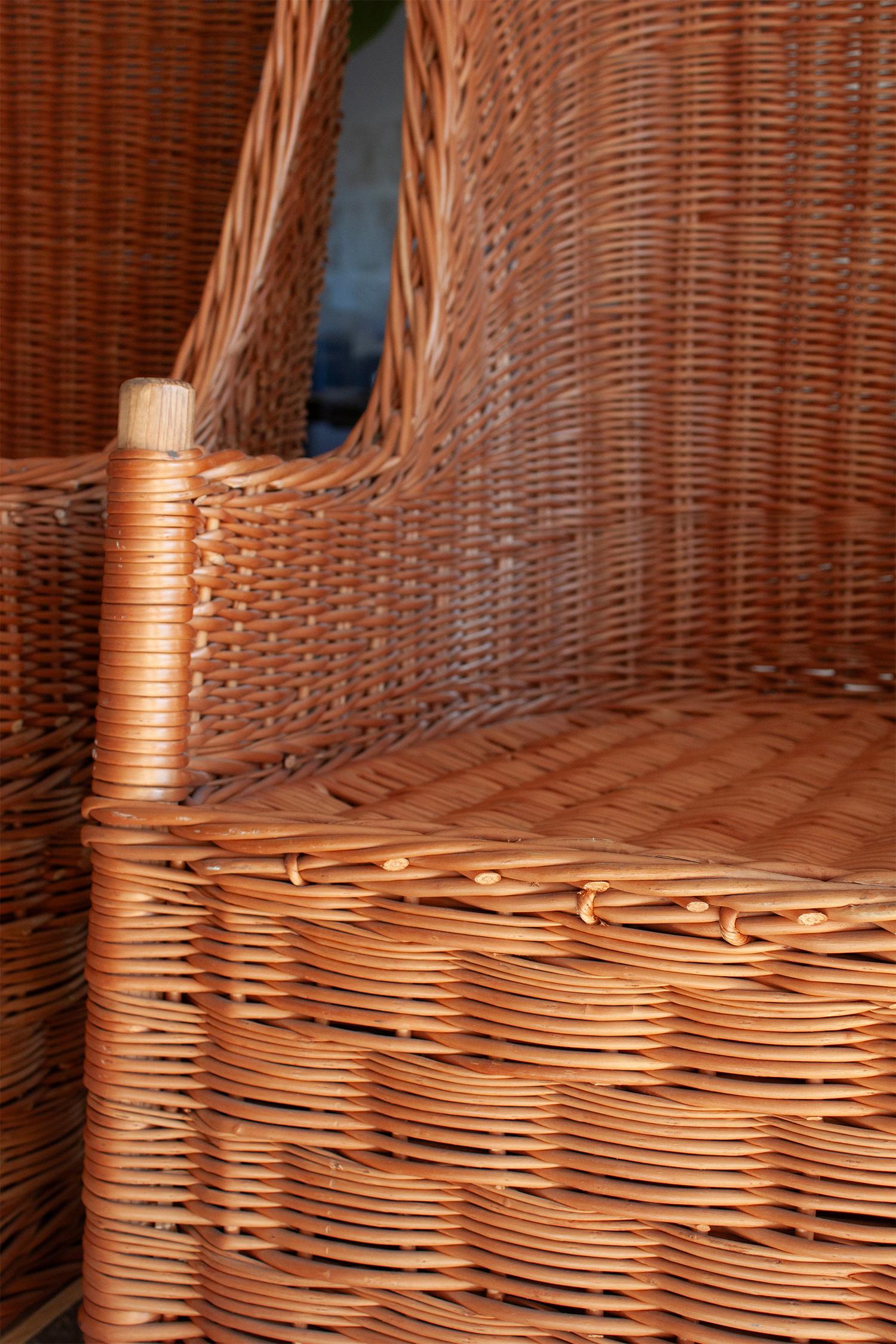 Set di due poltrone con schienale alto e curvo in vimini e rattan In condizioni buone in vendita a Rümmingen, BW