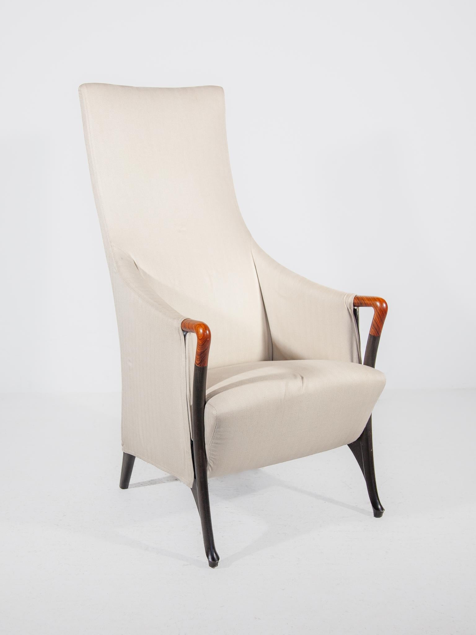 Mid-Century Modern Ensemble de deux chaises longues à dossier haut et pouf d'Umberto Asnago, 1980 en vente