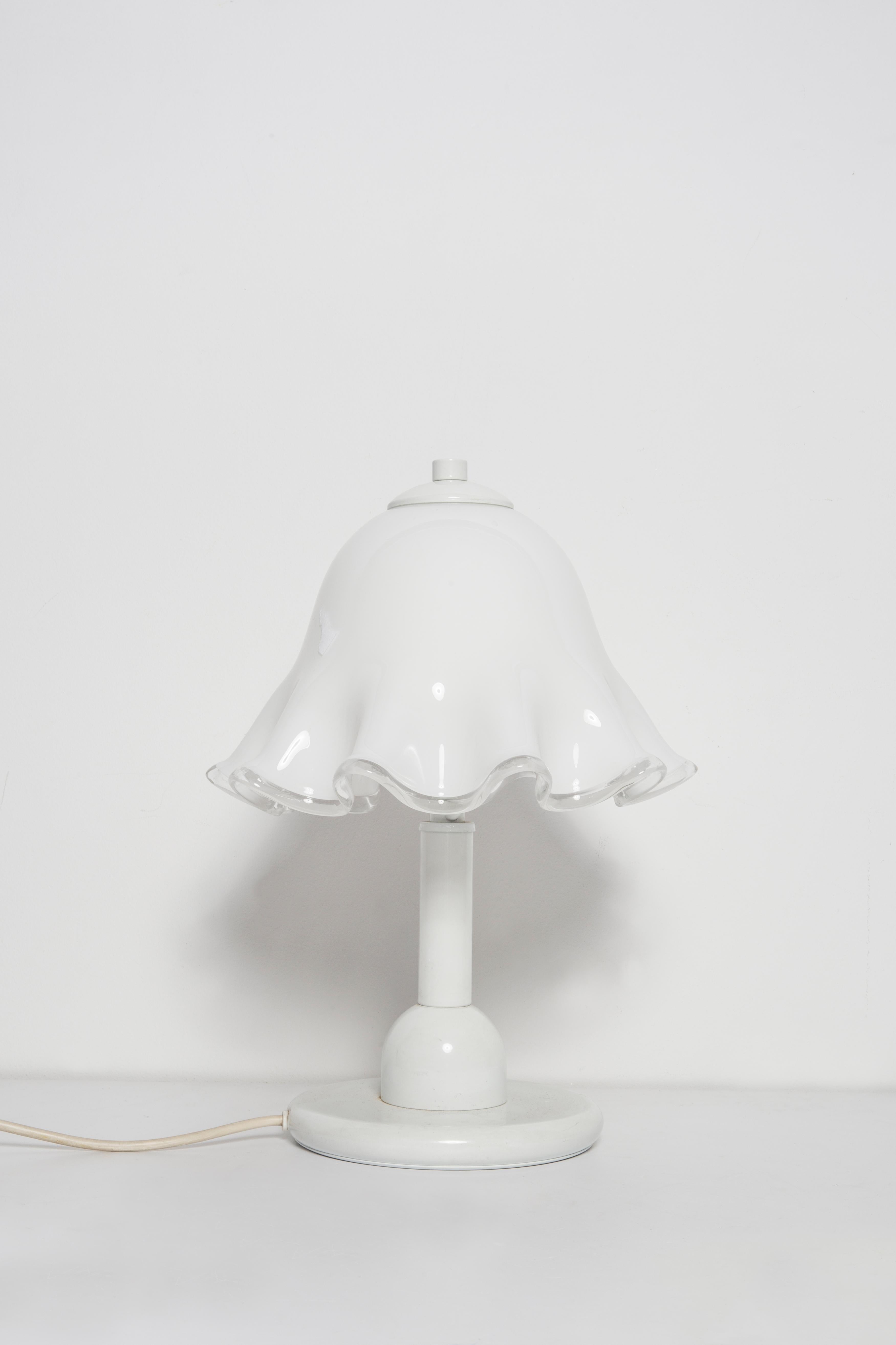 Ensemble de deux lampes de table Hollywood Regency, fleurs blanches, Italie, années 1960 en vente 2