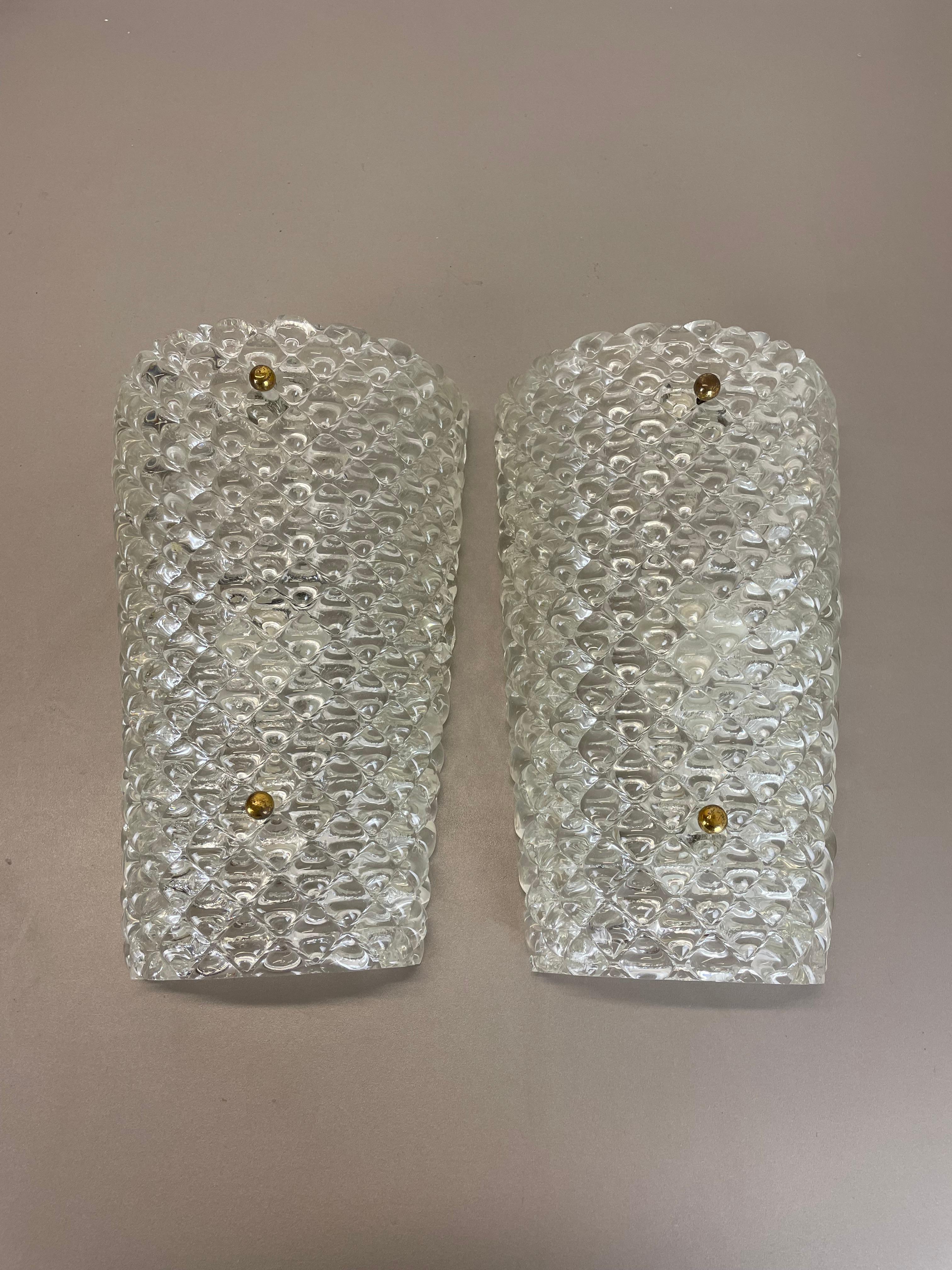 Ensemble de deux énormes appliques murales en verre de cristal 