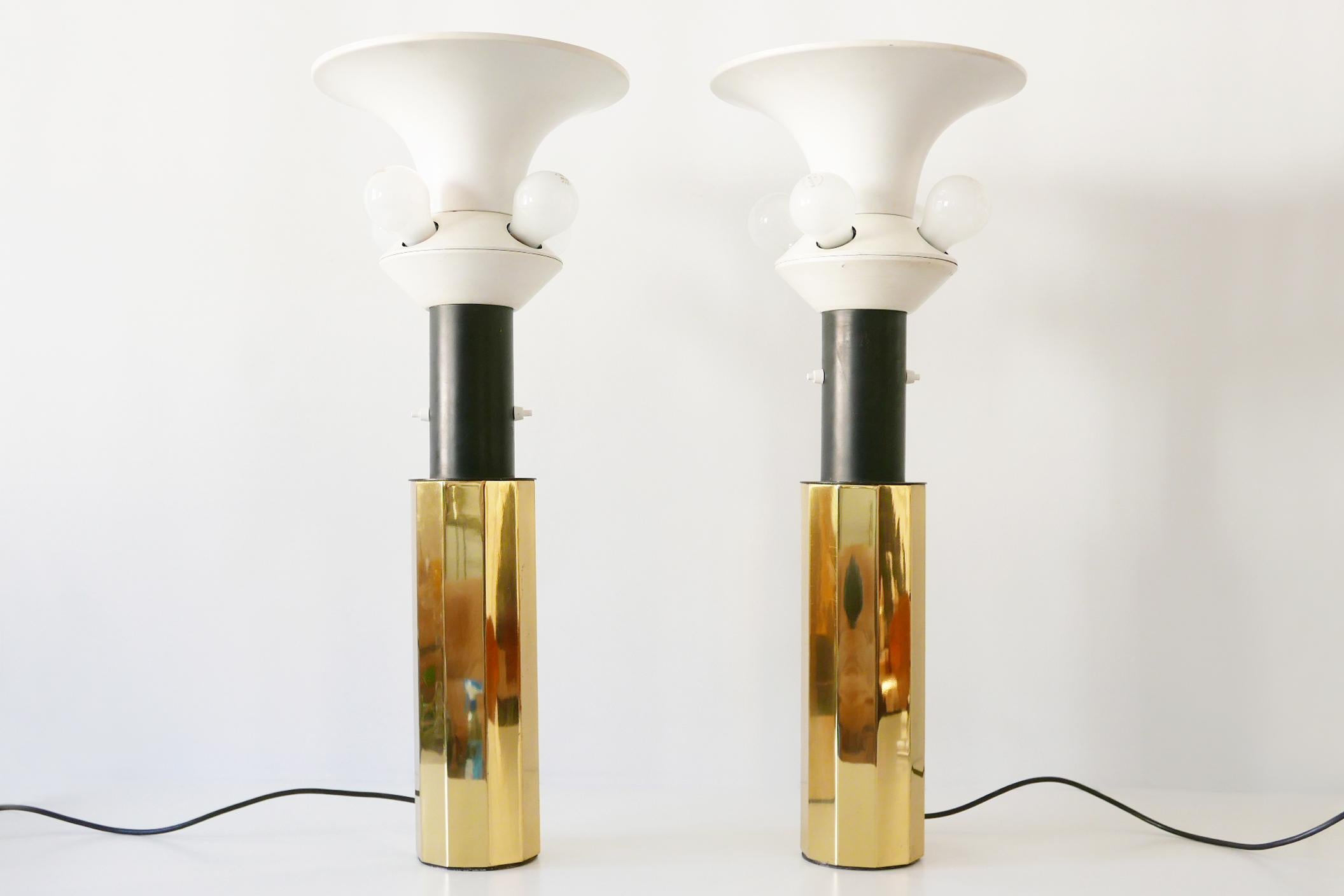 Mid-Century Modern Ensemble de deux énormes lampes de table décagonales en laiton à 5 lumières:: années 1960:: Allemagne en vente