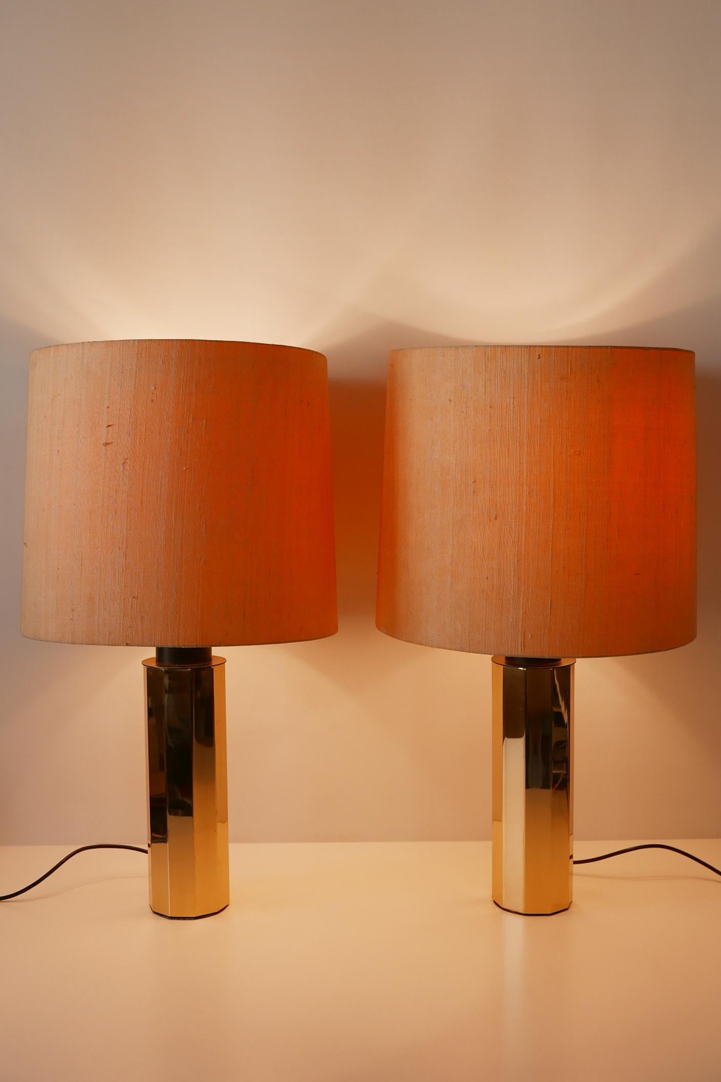 Set of Two Huge, 5-Flamed Midcentury Decagonal Brass Table Lamps, 1960s, Germany For Sale 1