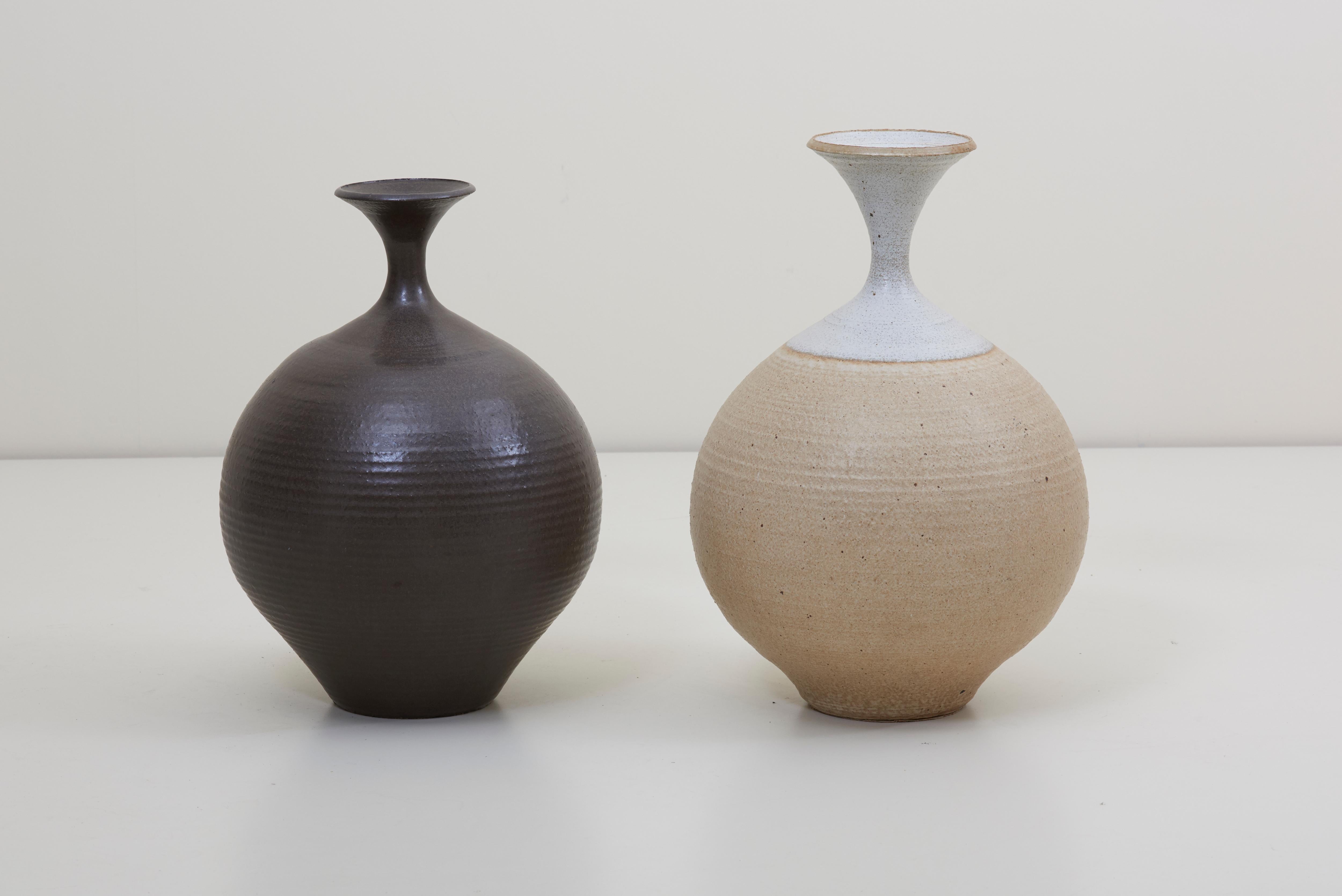 Mid-Century Modern Set of Two Huge Bob Kinzie Stoneware Studio Pottery Vases, US, 1970s