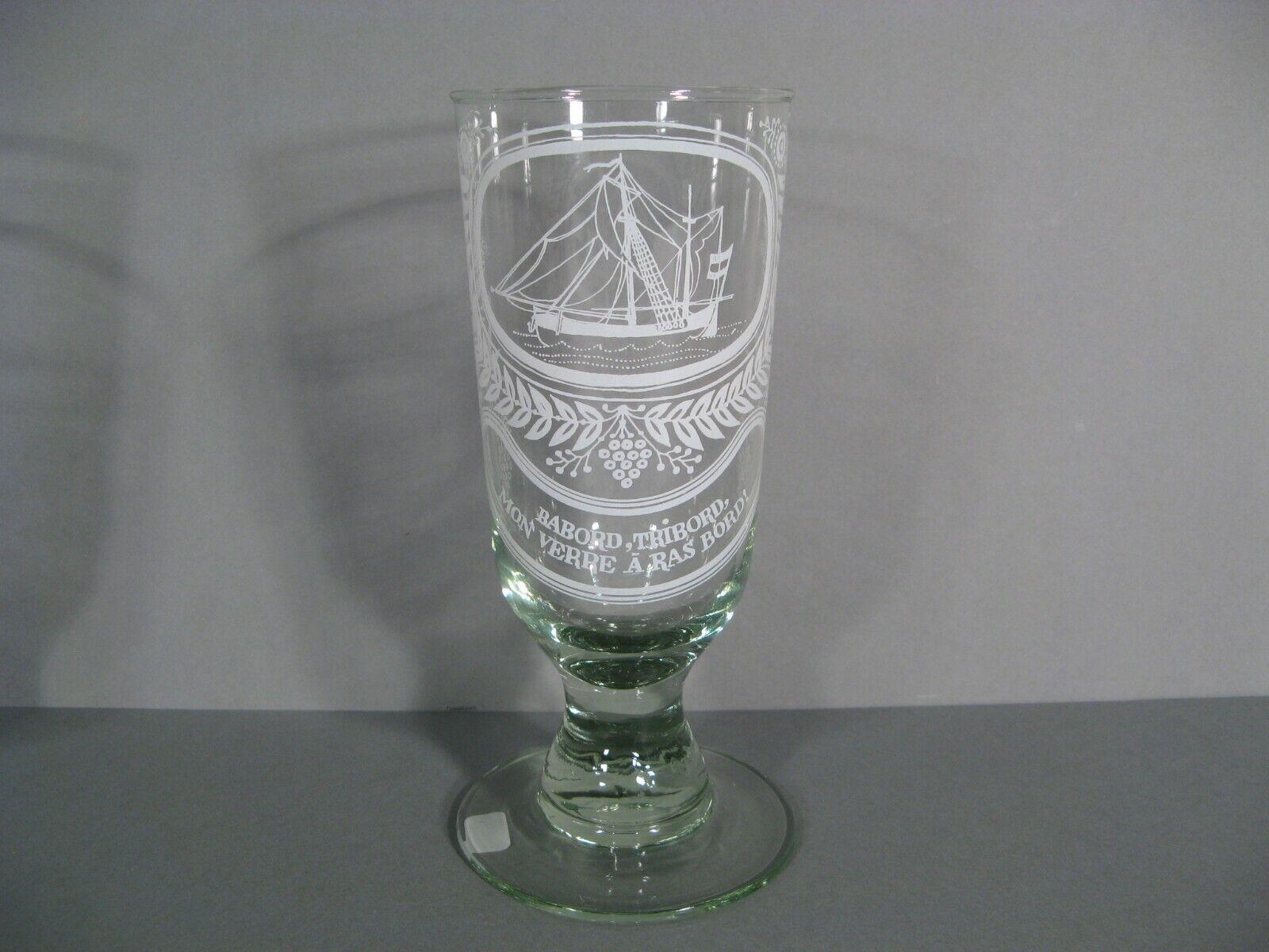 French Set of Two Humorous Glasses with Nautical Décor - Mid 20th Century - 1Y149