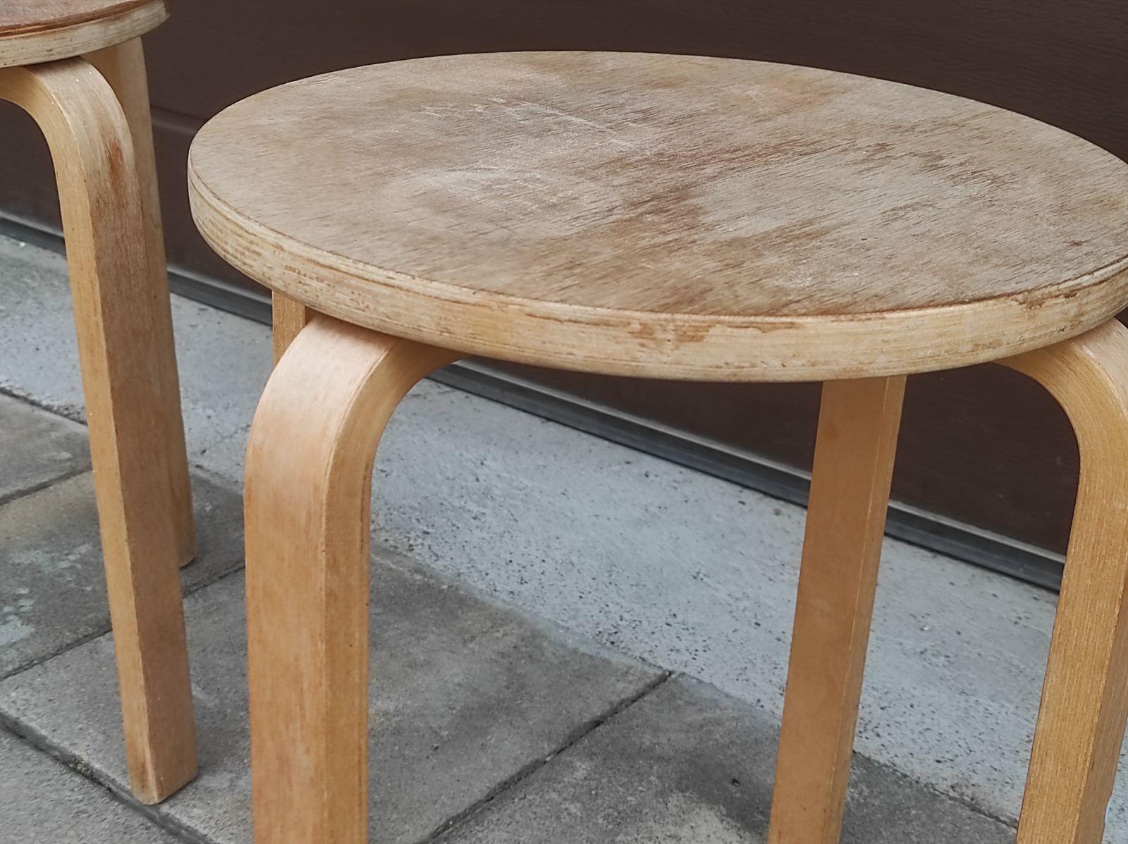 Set aus zwei IKEA Frosta-Hockern aus Bugholz, 1990er Jahre im Zustand „Relativ gut“ in Čelinac, BA