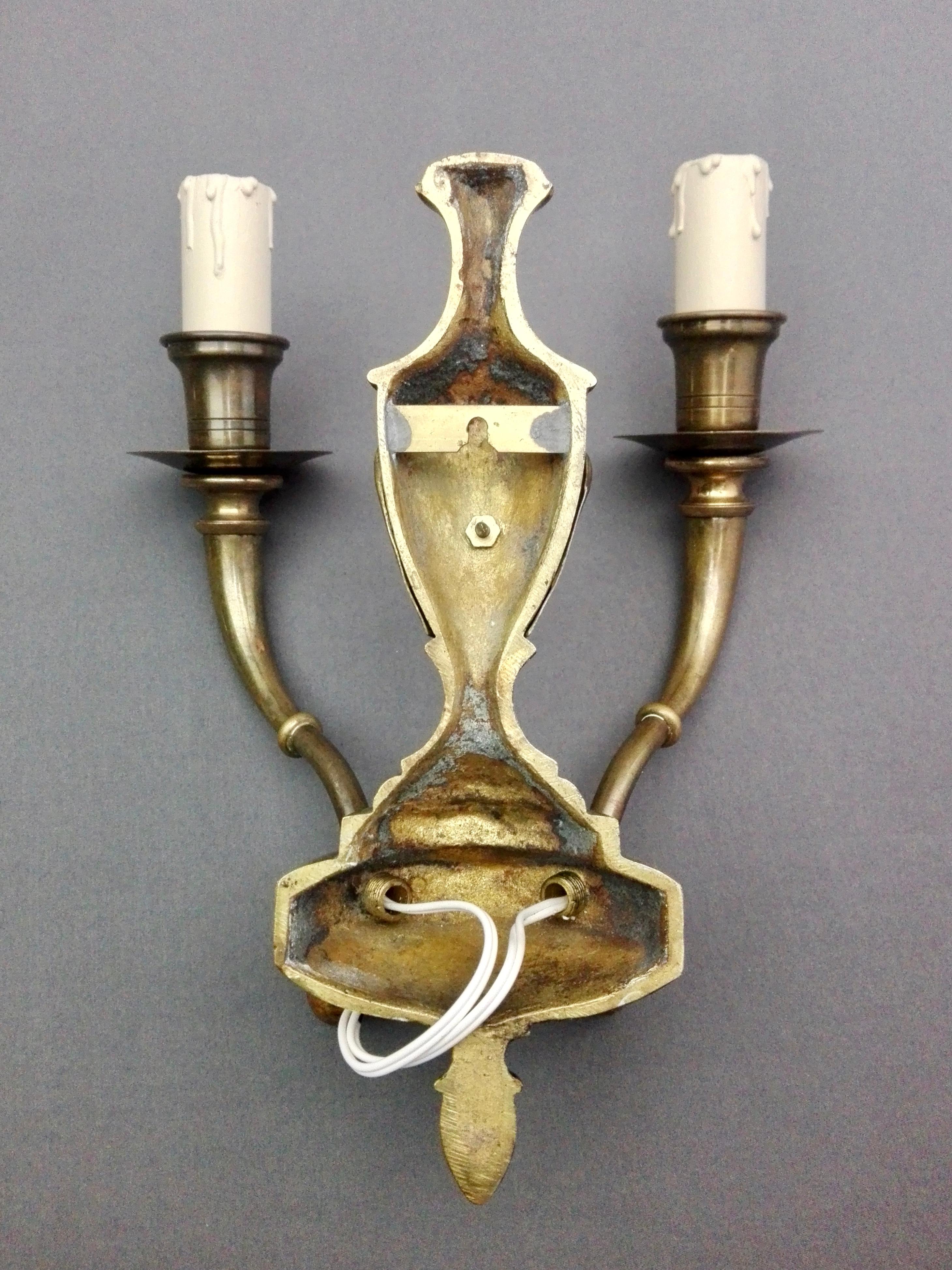1950s Italian solid brass two-light sconces. Set of Two. For Sale 1