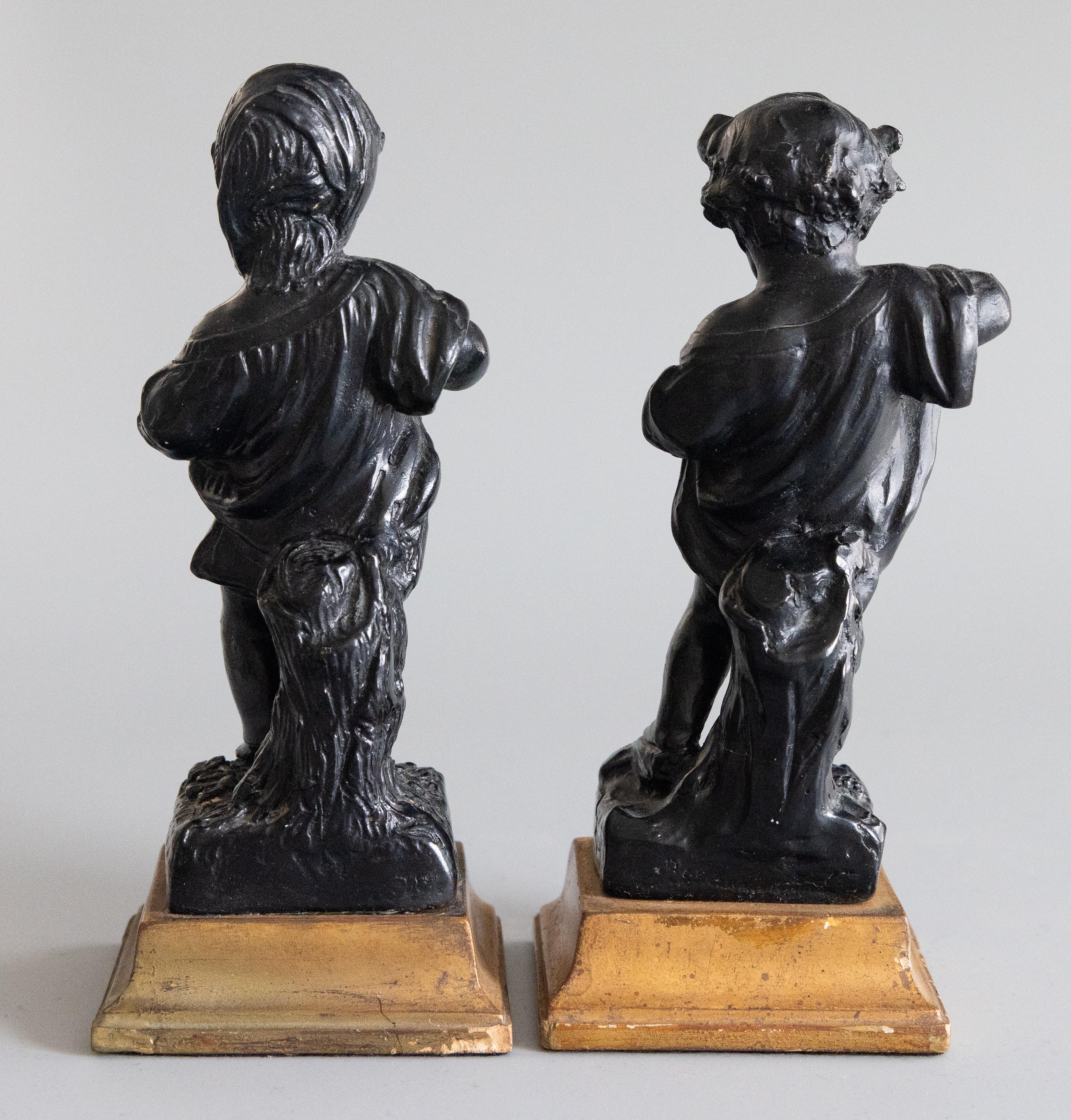 Set di due putti putti italiani di Borghese, circa 1930 In condizioni buone in vendita a Pearland, TX