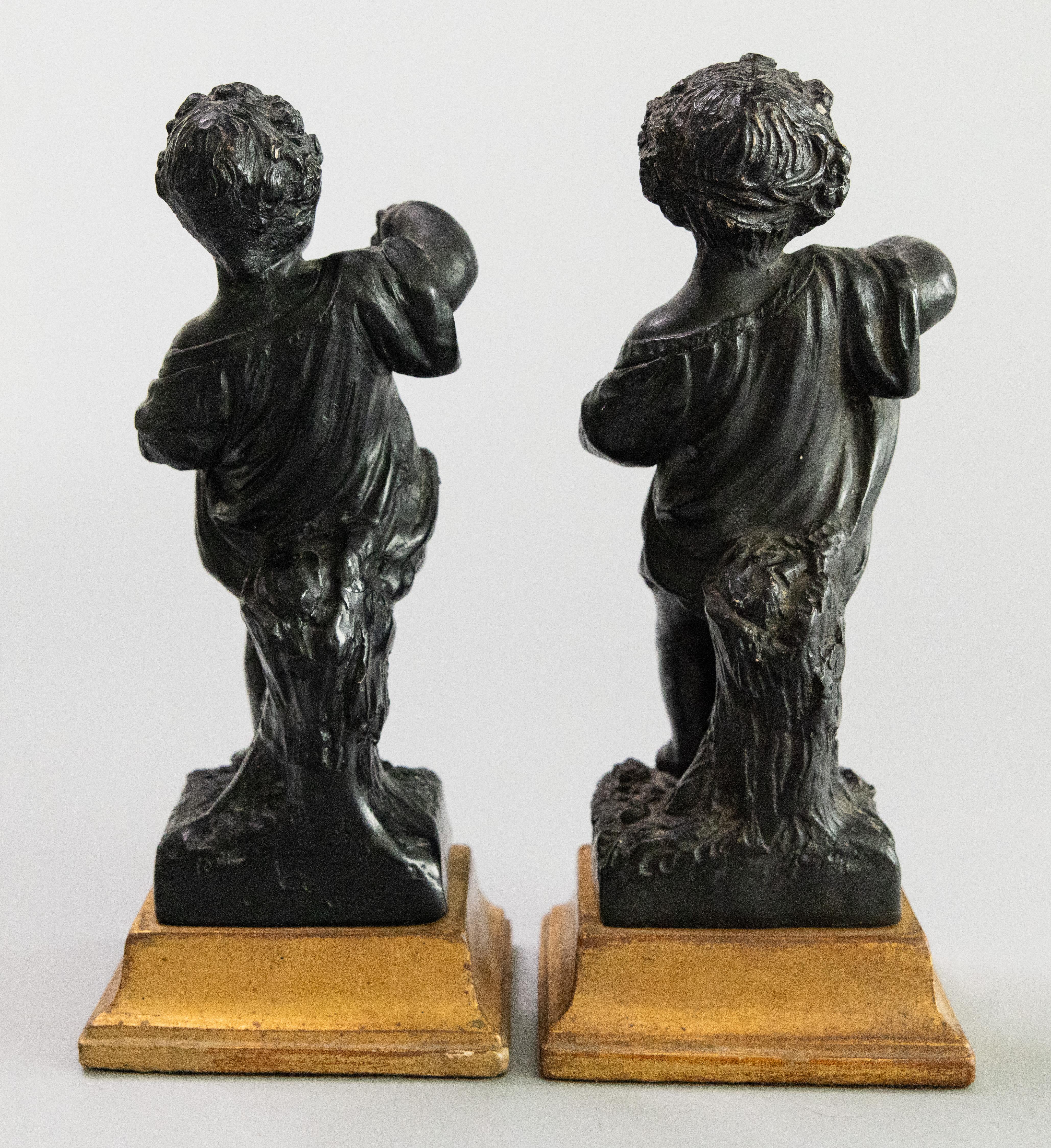 Set di due putti putti italiani di Borghese, circa 1930 In condizioni buone in vendita a Pearland, TX