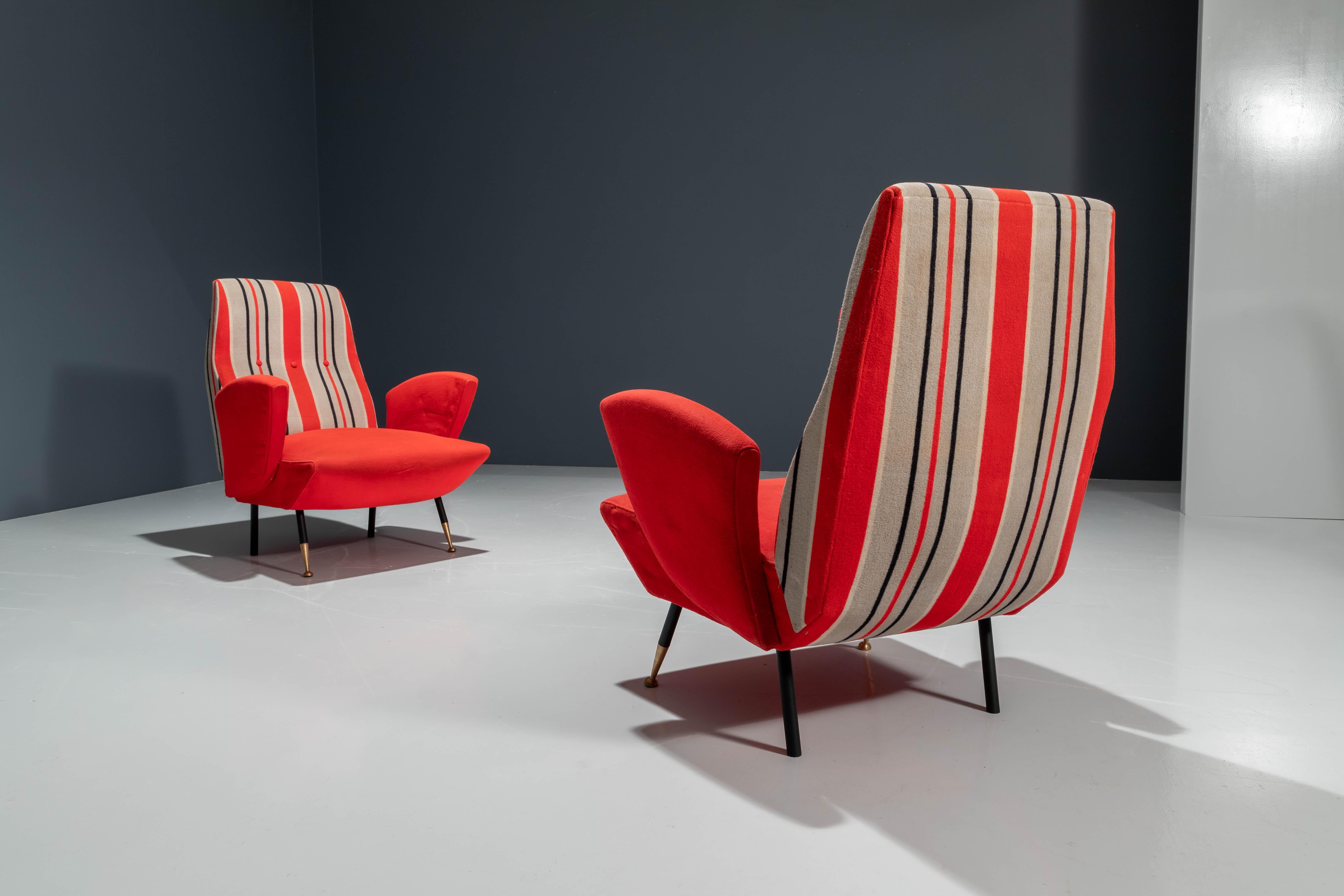 Milieu du XXe siècle Ensemble de deux chaises disco italiennes en tapisserie d'origine, années 1960 en vente