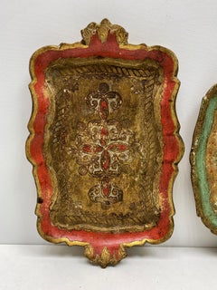 Set of Two Italian Florentine Gold Giltwood Serving Tray Toleware Tole, 1960s