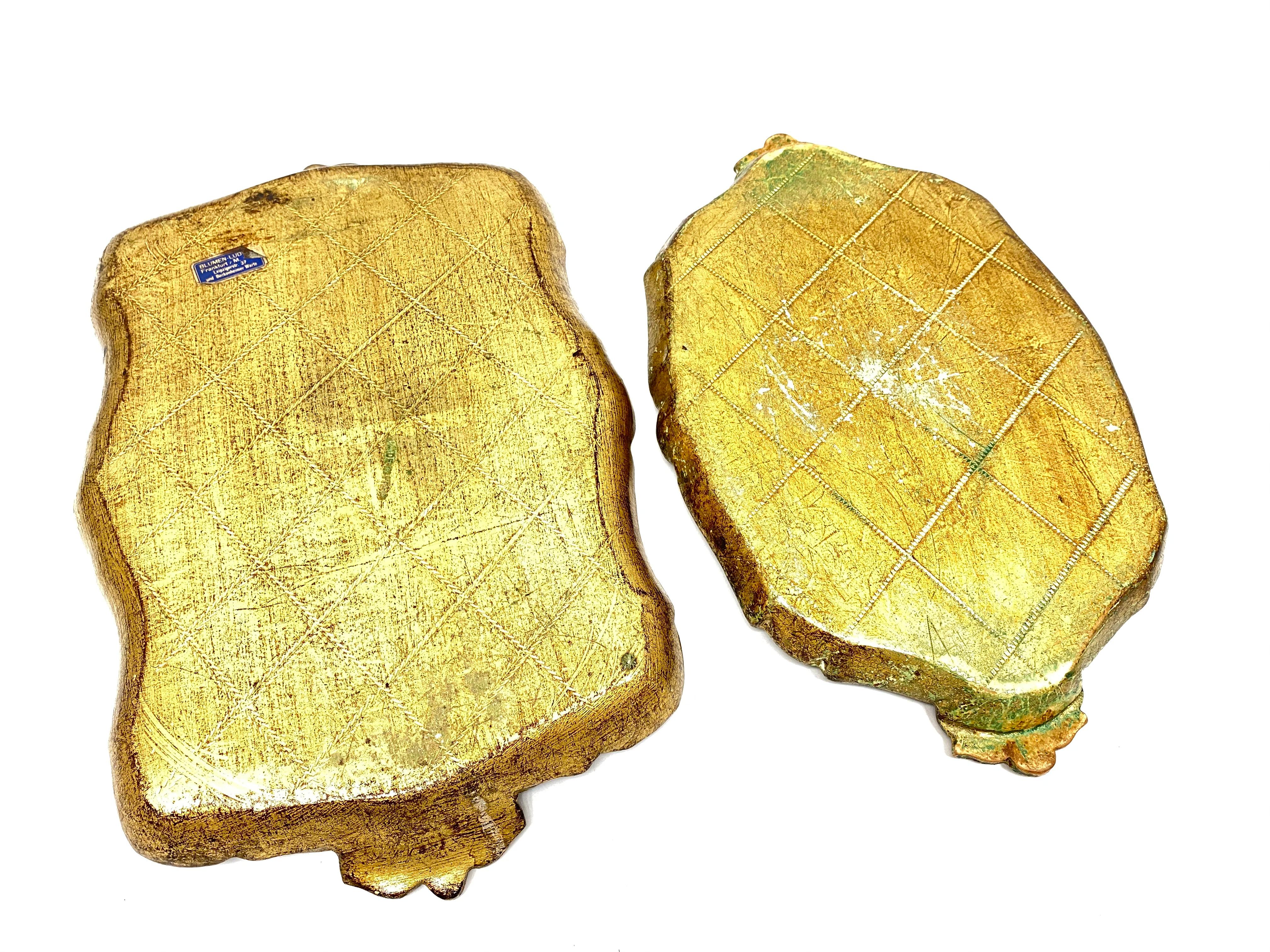 Set of Two Italian Florentine Gold Giltwood Serving Tray Toleware Tole, 1960s In Good Condition In Nuernberg, DE