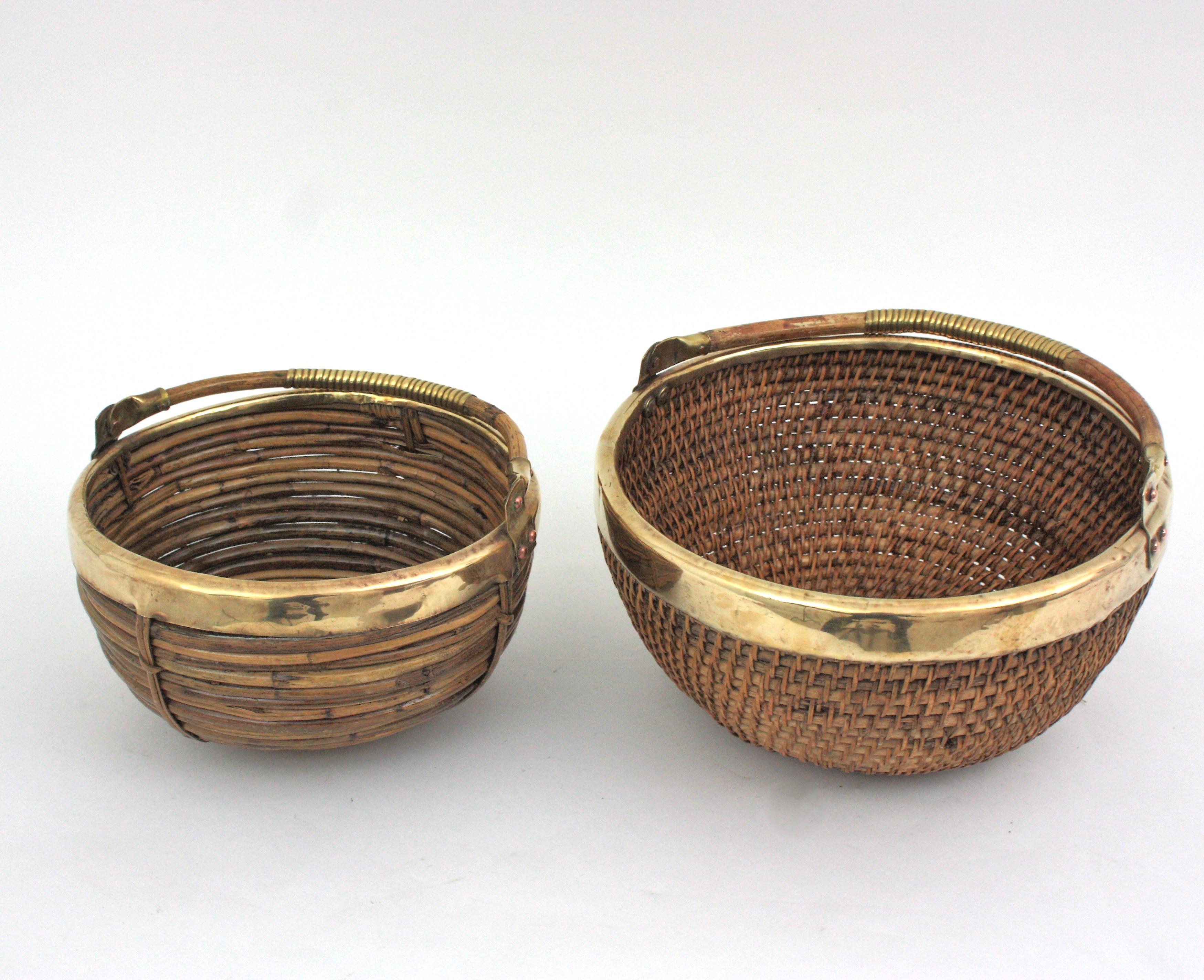 Set of Two Italian Rattan and Brass Baskets / Centerpieces / Bowls For Sale 7