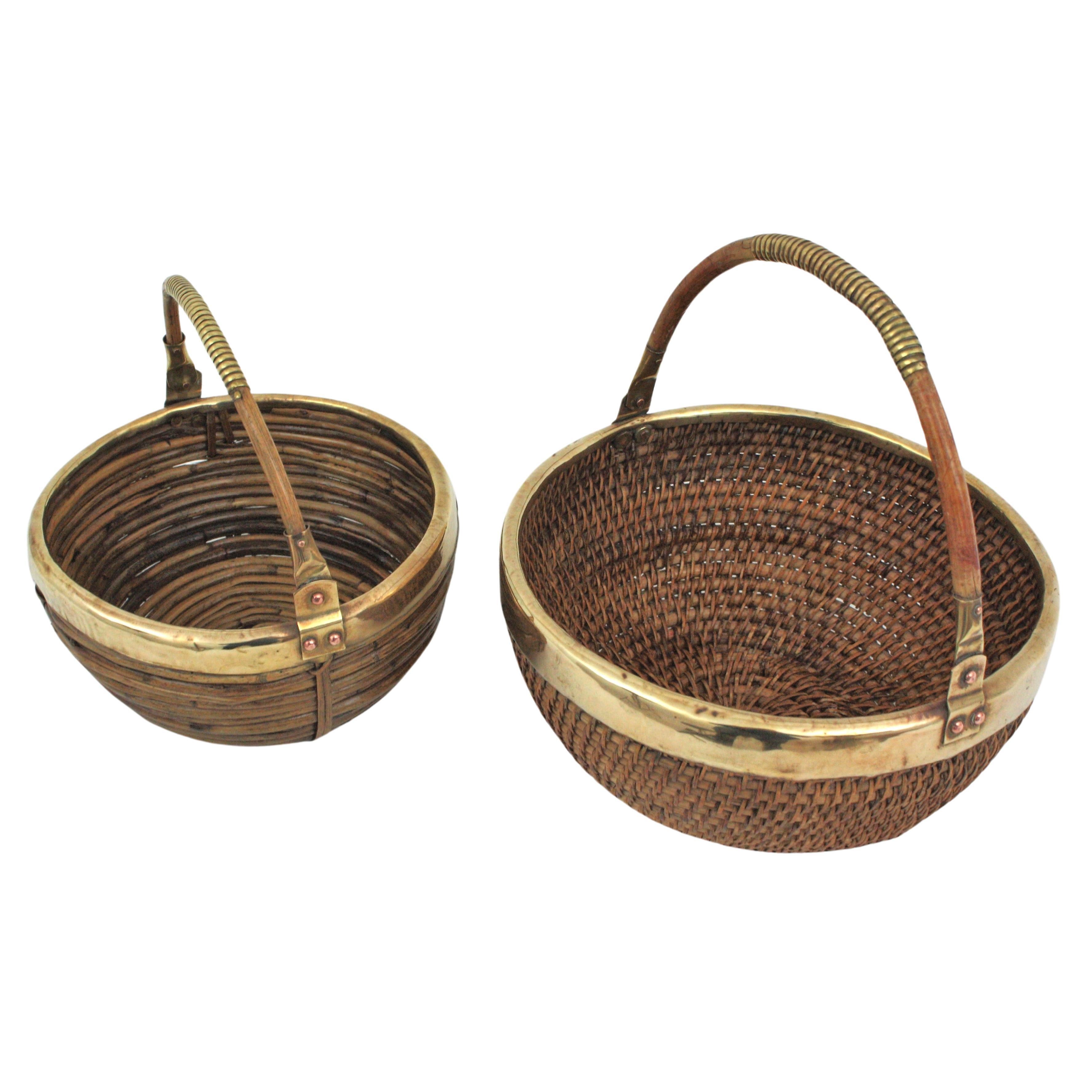 Mid-Century Modern Set of Two Italian Rattan and Brass Baskets / Centerpieces / Bowls For Sale