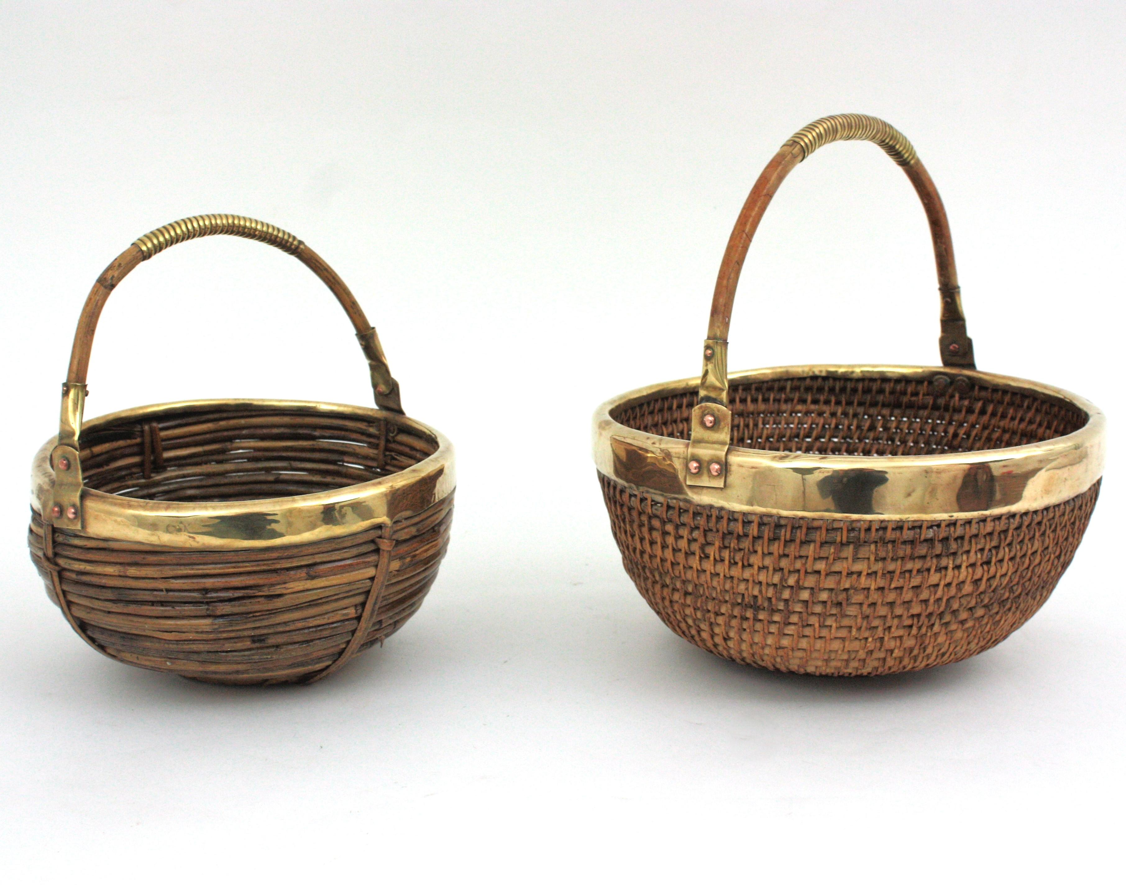 20th Century Set of Two Italian Rattan and Brass Baskets / Centerpieces / Bowls For Sale