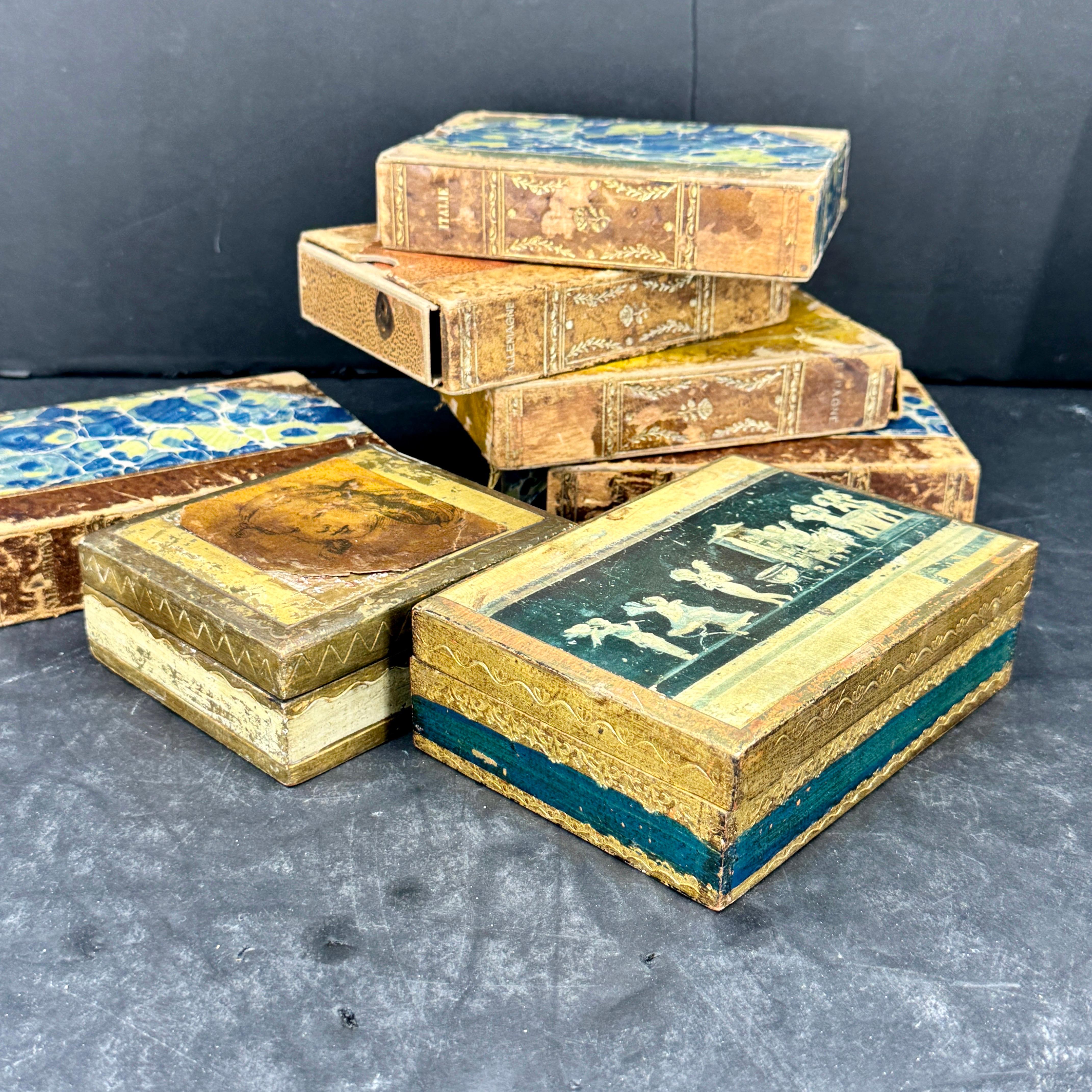 Juego de dos cajas rectangulares italianas de madera dorada florentina en venta 3