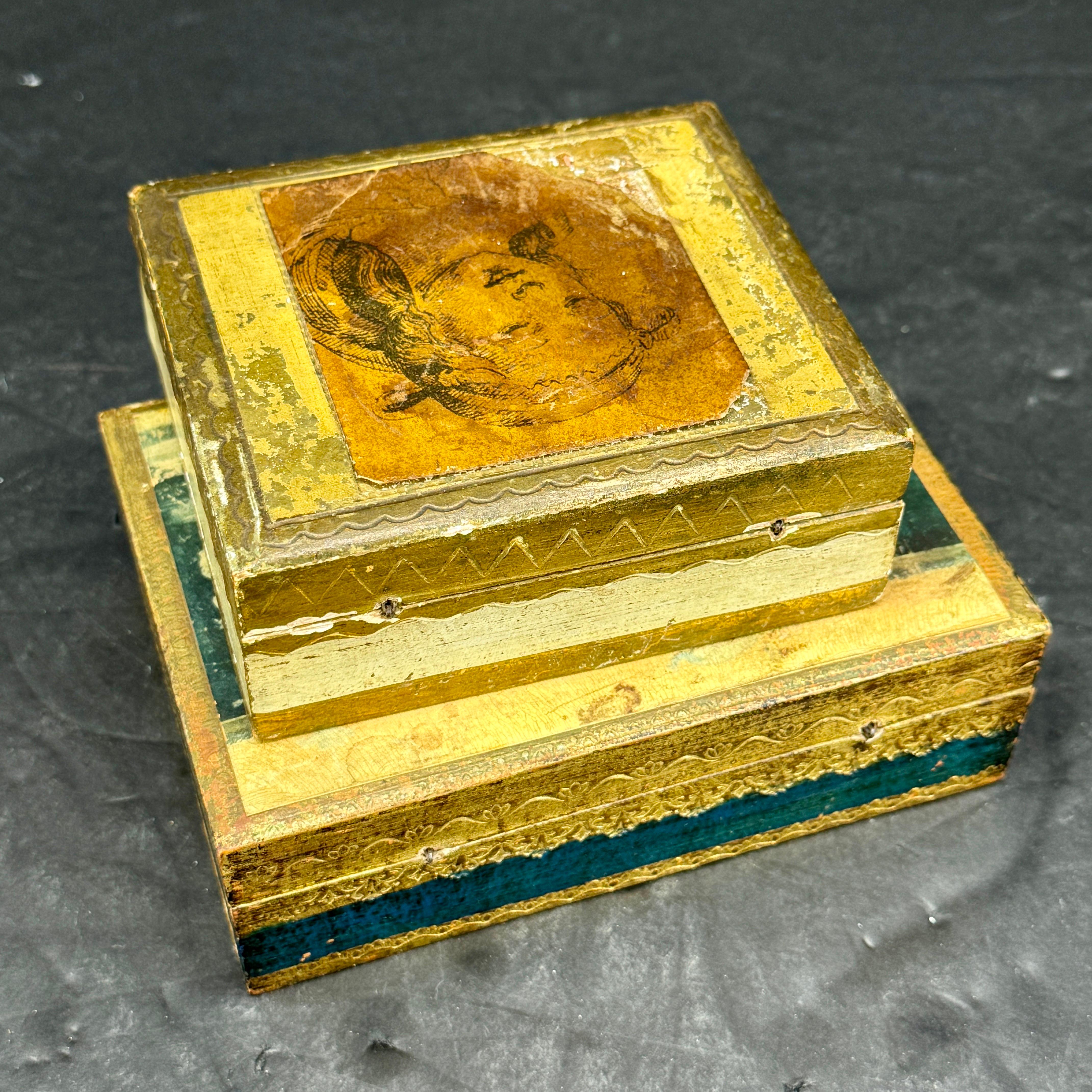 Juego de dos cajas rectangulares italianas de madera dorada florentina Italiano en venta