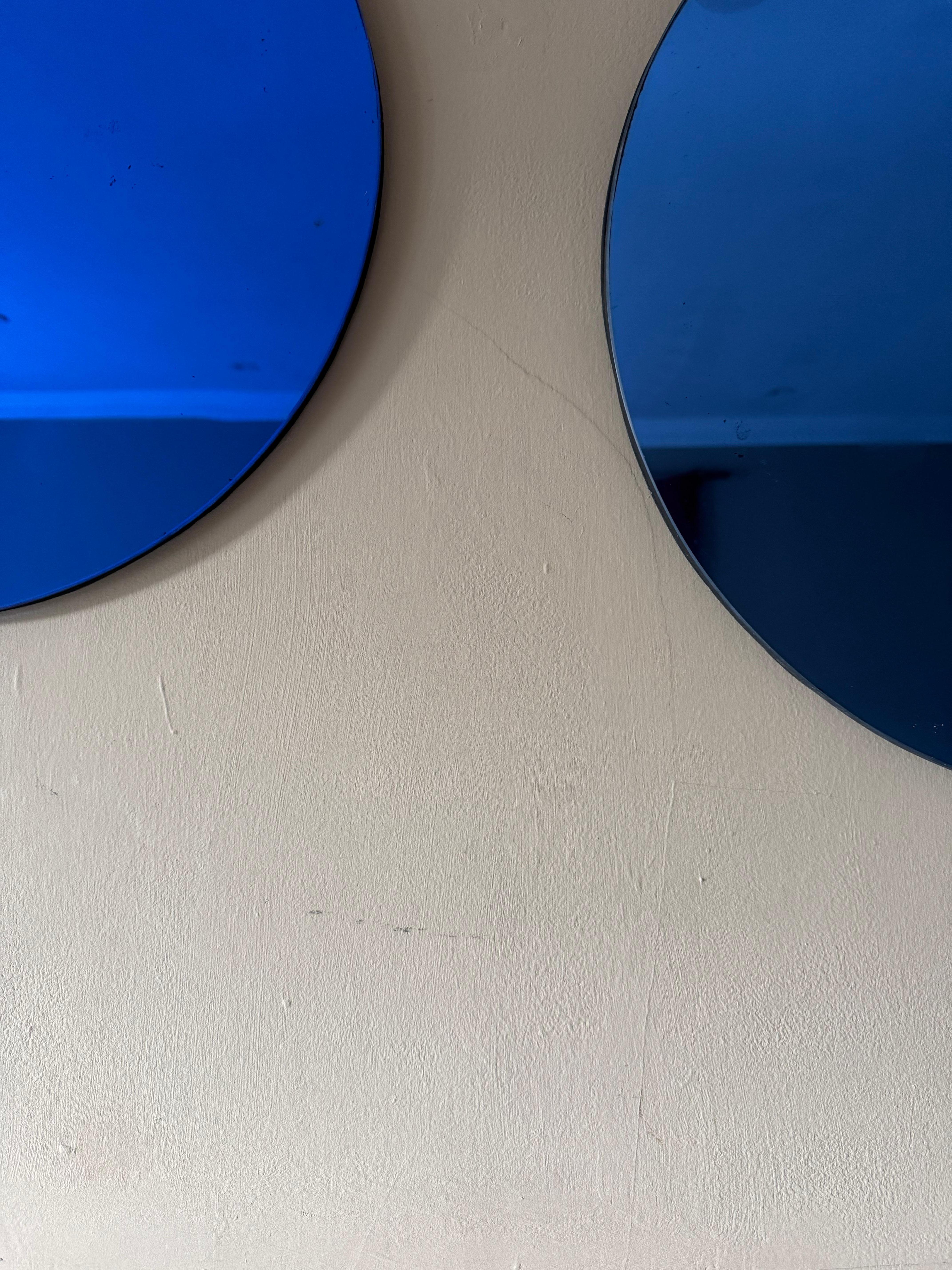 Ensemble de deux miroirs ronds italiens en verre bleu. C.C.1950. en vente 2