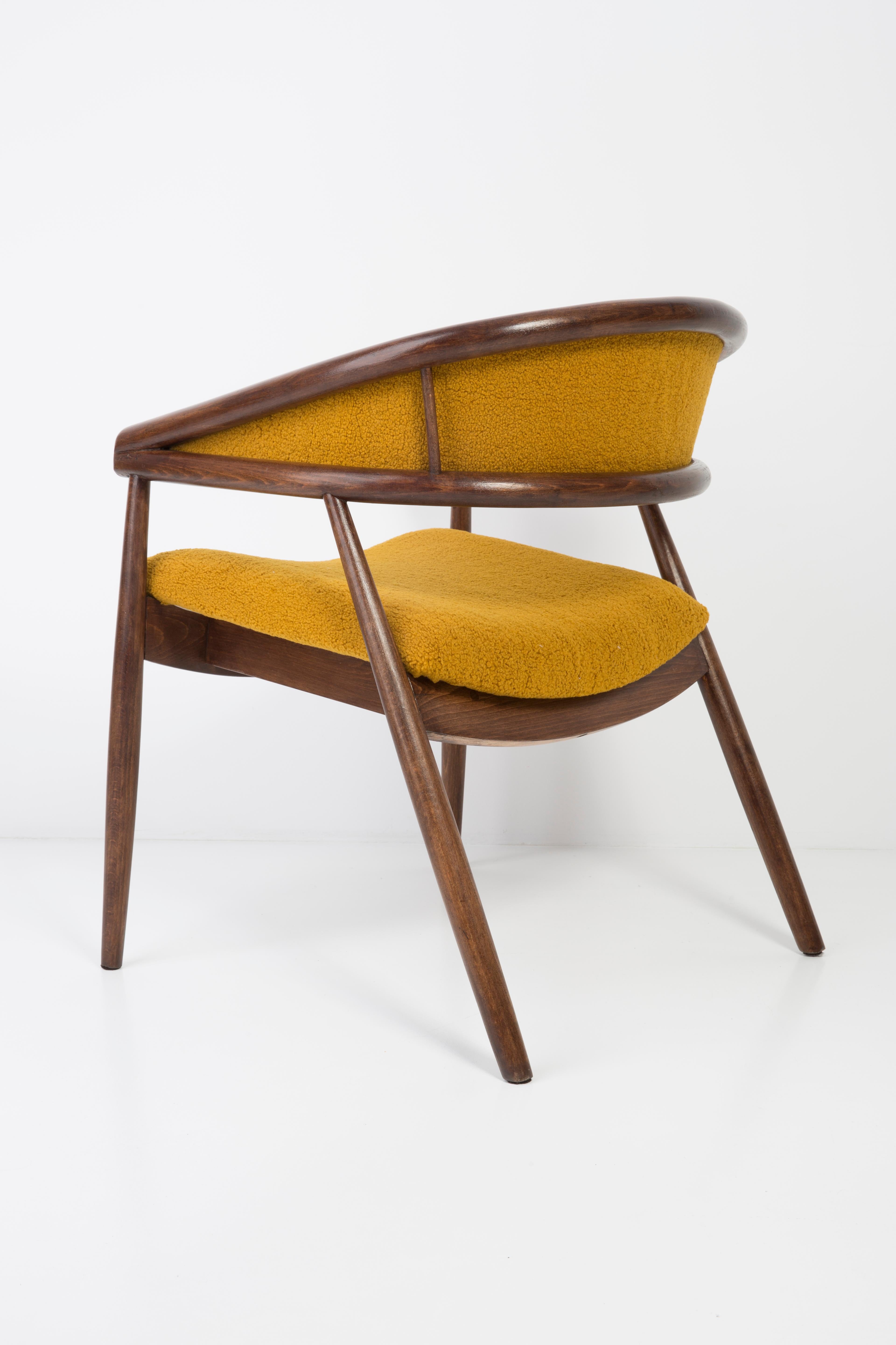 Ensemble de deux fauteuils en hêtre courbé James Mont, jaune ocre bouclée, années 1960 en vente 9