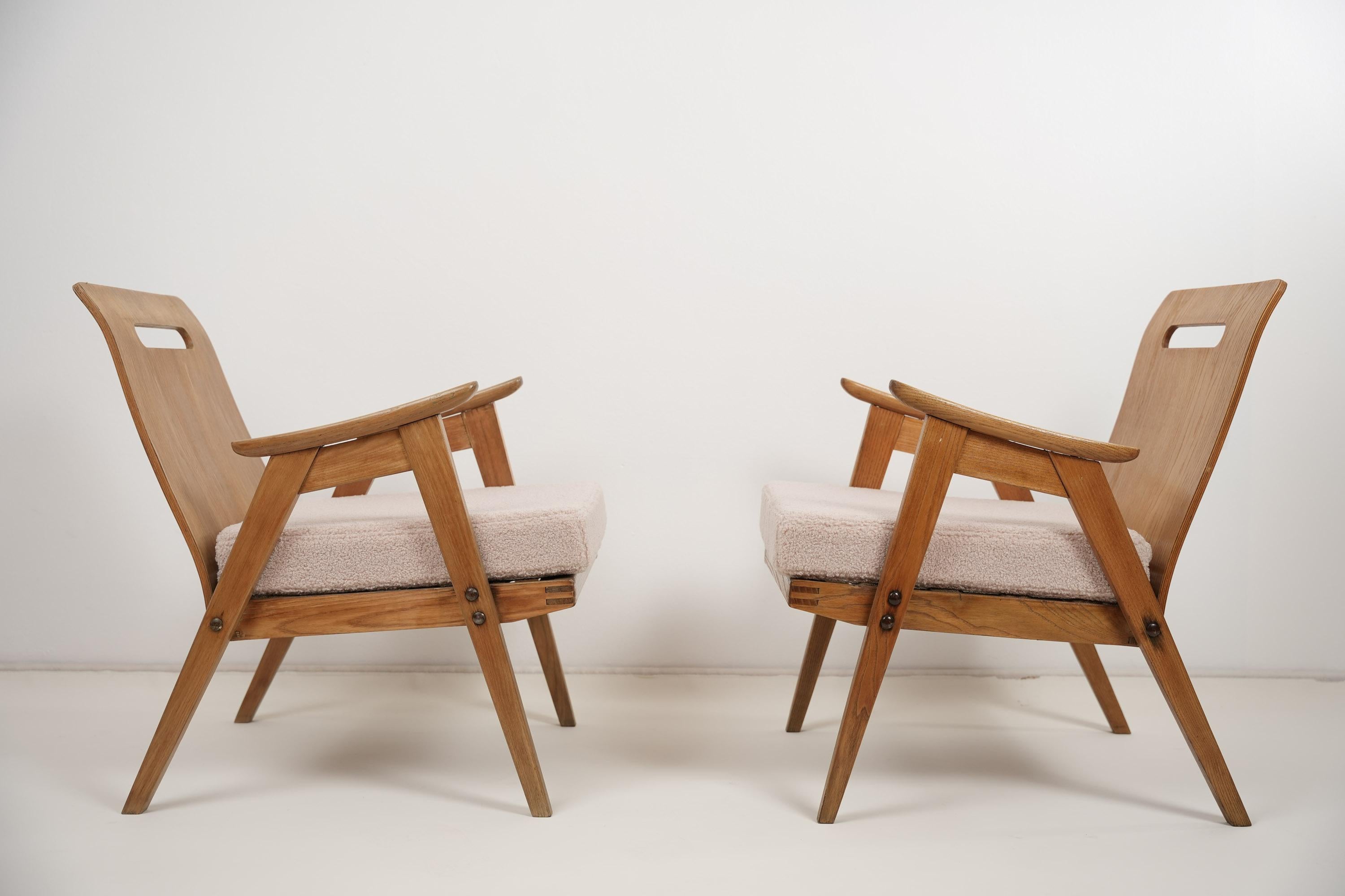 Set of Two Jaroslav Smidek Longue Chairs 1950s In Good Condition For Sale In Čelinac, BA