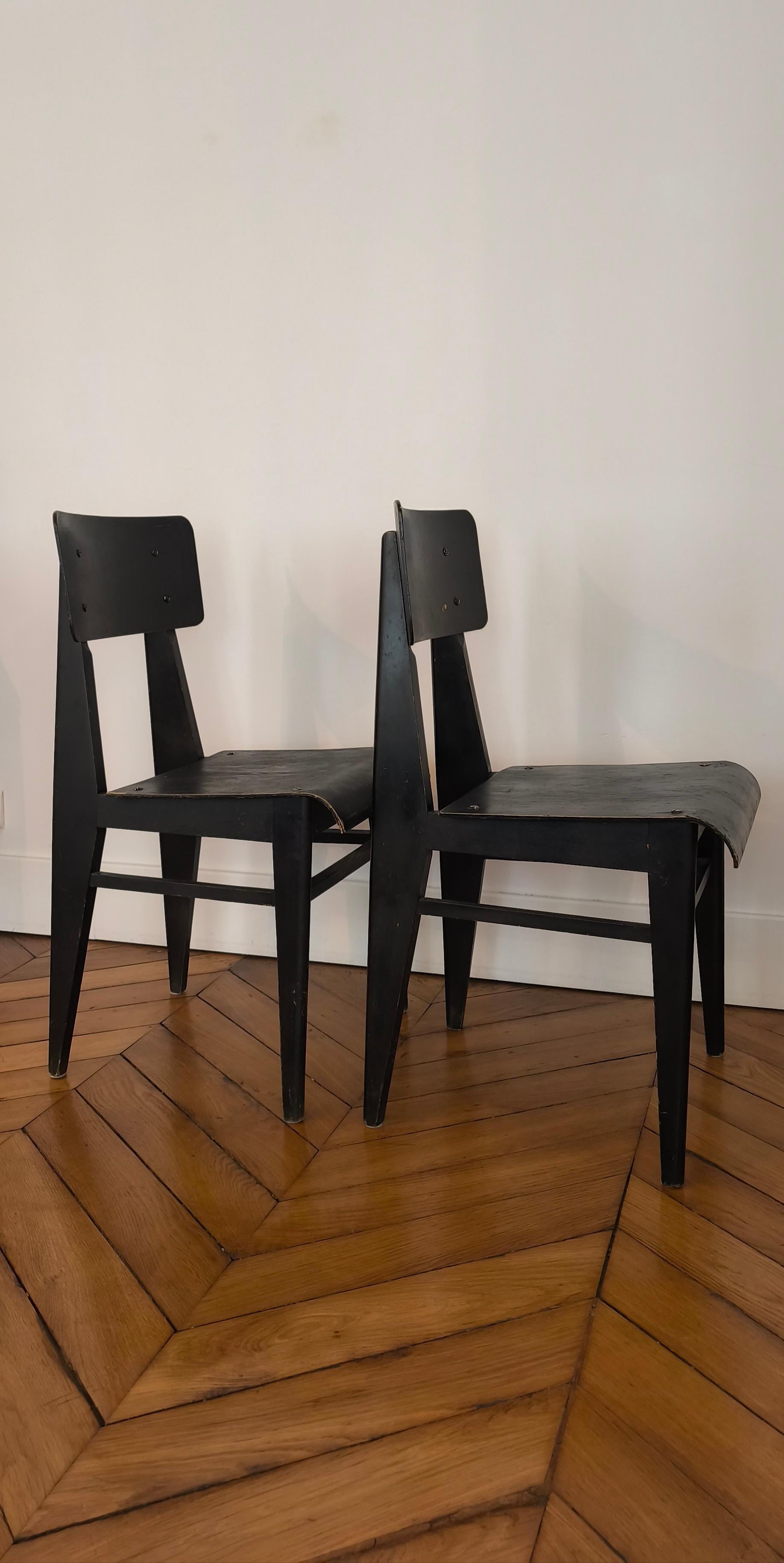 Legno Set di due sedie Jean Prouvé - Vauconsant in vendita