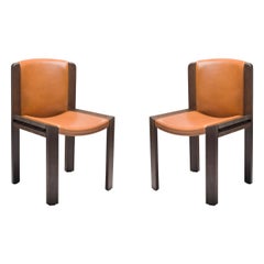 Set di due sedie Joe Colombo 'Chair 300' in Wood e pelle Sørensen di Karakter